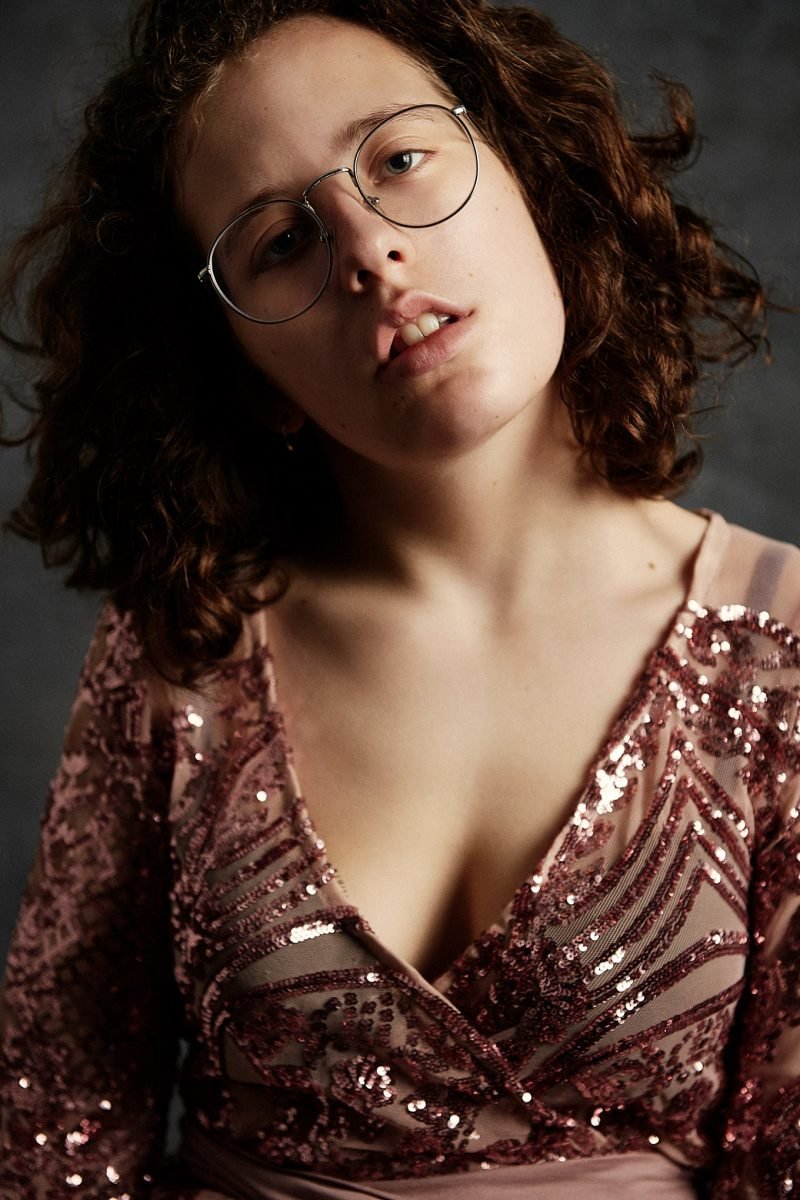 Portraits avec une robe spéciale • Photographe Portrait Paris