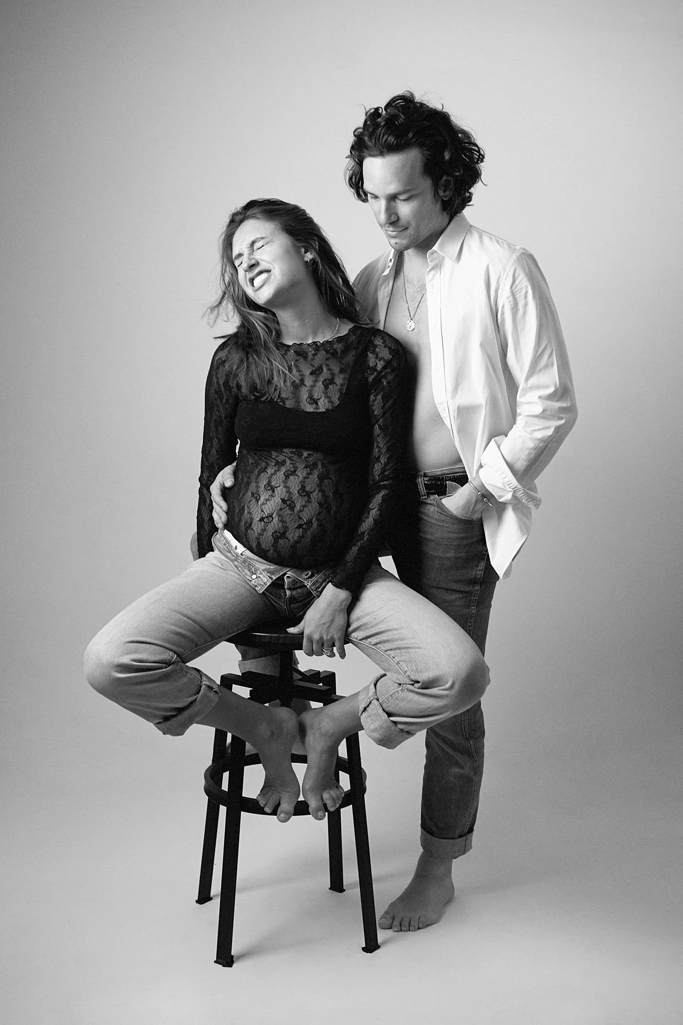 grossesse-femme-enceinte-seance-photo-PAris18-8759-couple-personnalite.jpg