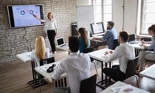 Best Practices for Employee Adoption of a New HRIS Software