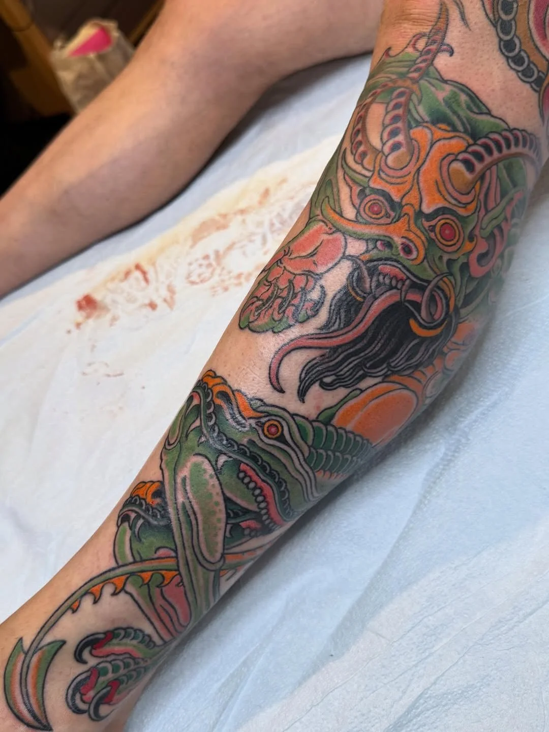 Demon leg by the demon slinger himself @dereknoble36 
Call or email the shop to book in!