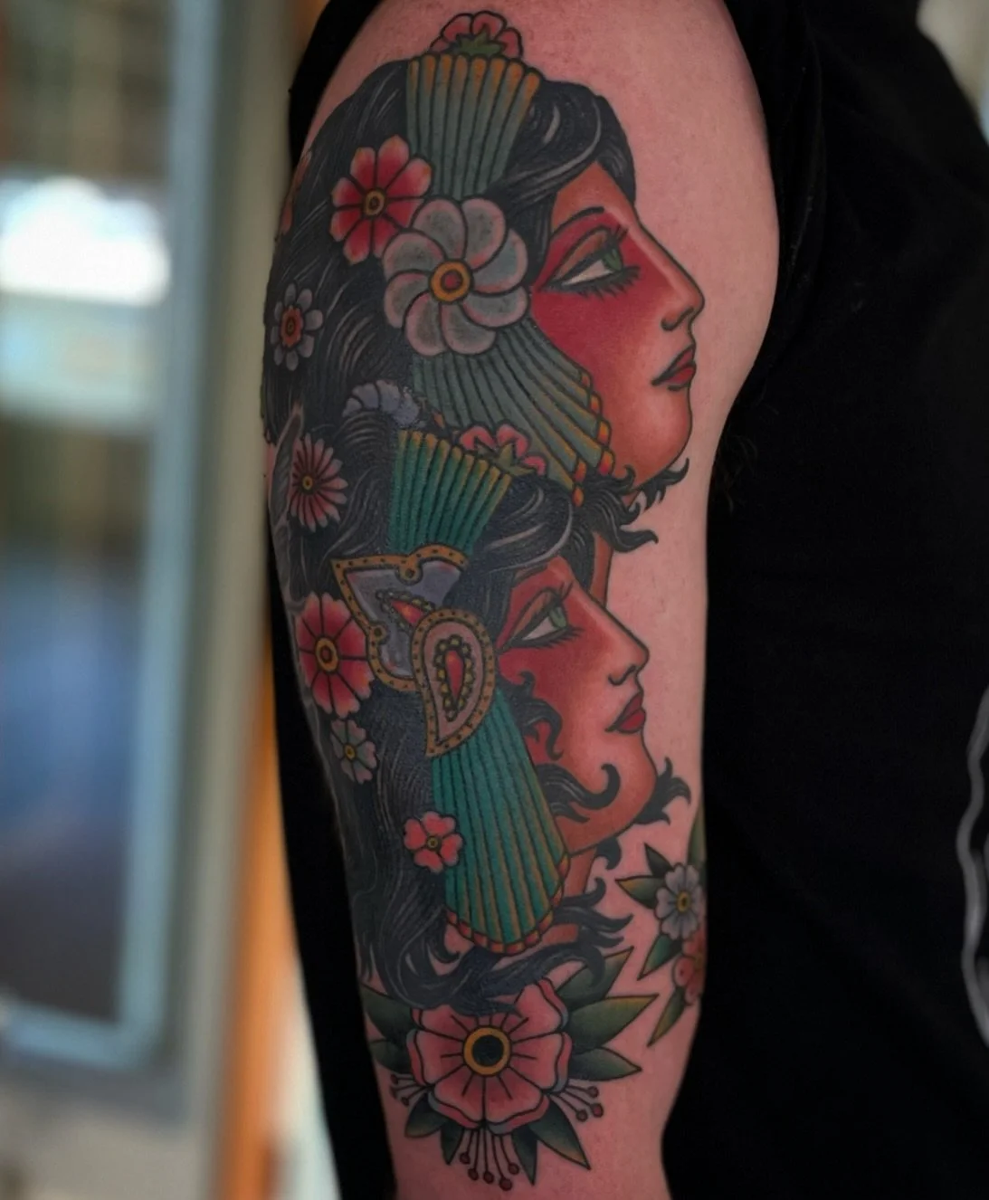 Ladies and flowers by @laurent_trelaun 
Laurent is in the shop &mdash;Thursday and Friday and accepts appointments and walk-ins! 
☎️ 415-431-2100
📧 laurent@trelaun.com
🛜 blackhearttattoosf.com
🖤 177 Valencia St, San Francisco