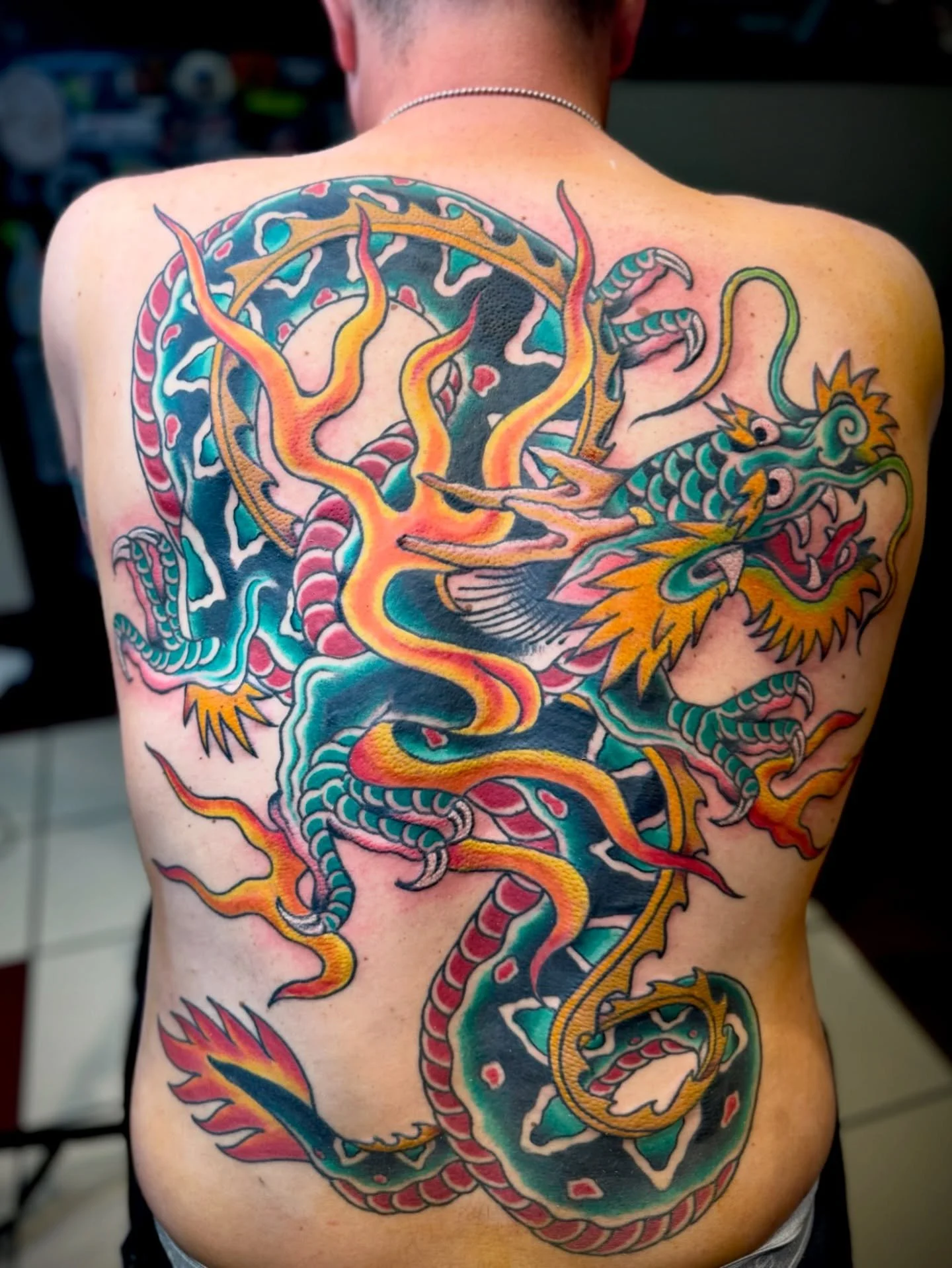 Killer dragon backpiece by 🐉@moses_saarni_tattoo 
Mo is in the shop Fridays - Mondays and accepts appointments and walk-ins!
☎️ 415-431-2100
📧 bhtattoosf@gmail.com
🛜 blackhearttattoosf.com
🖤 177 Valencia St, San Francisco🌁