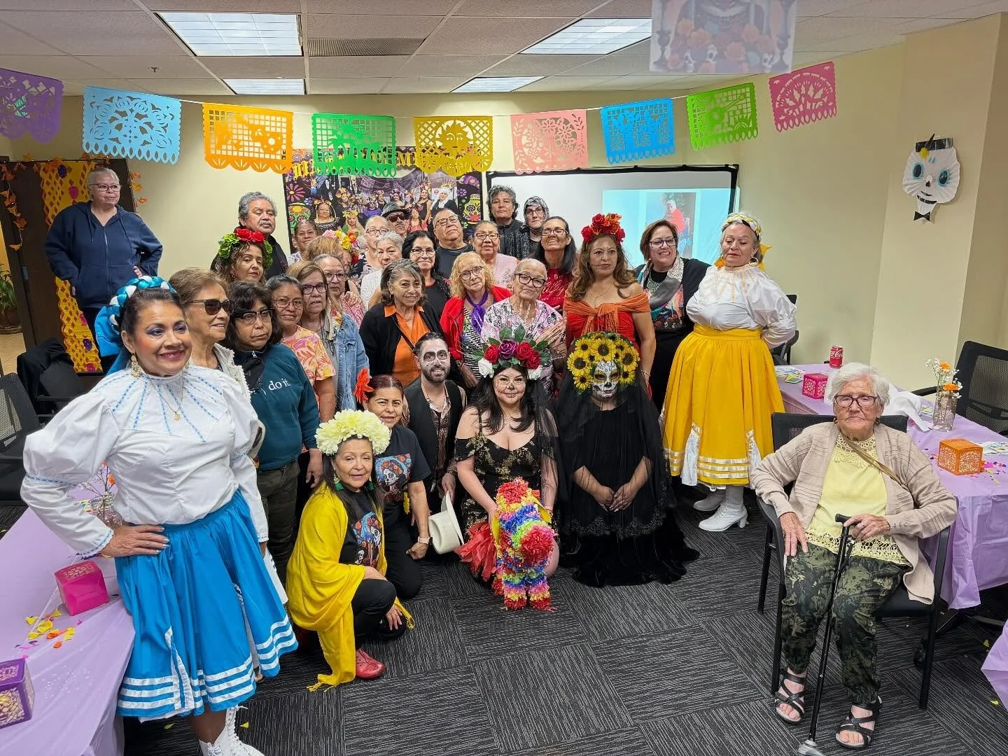 Halloween isn&rsquo;t the only holiday we take seriously at PRPSN✨

Our Spanish-language programs, El Centrito de Apoyo and Un Paso M&aacute;s, bring peer support to Spanish speaking communities across service area 7!

This Friday, we gathered for ou