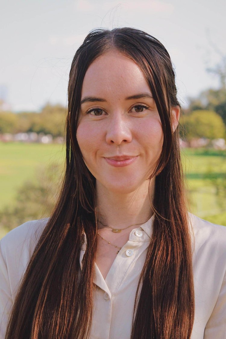 Julia Berg, LPC-Associate, trauma and C-PTSD therapist in Austin, Texas