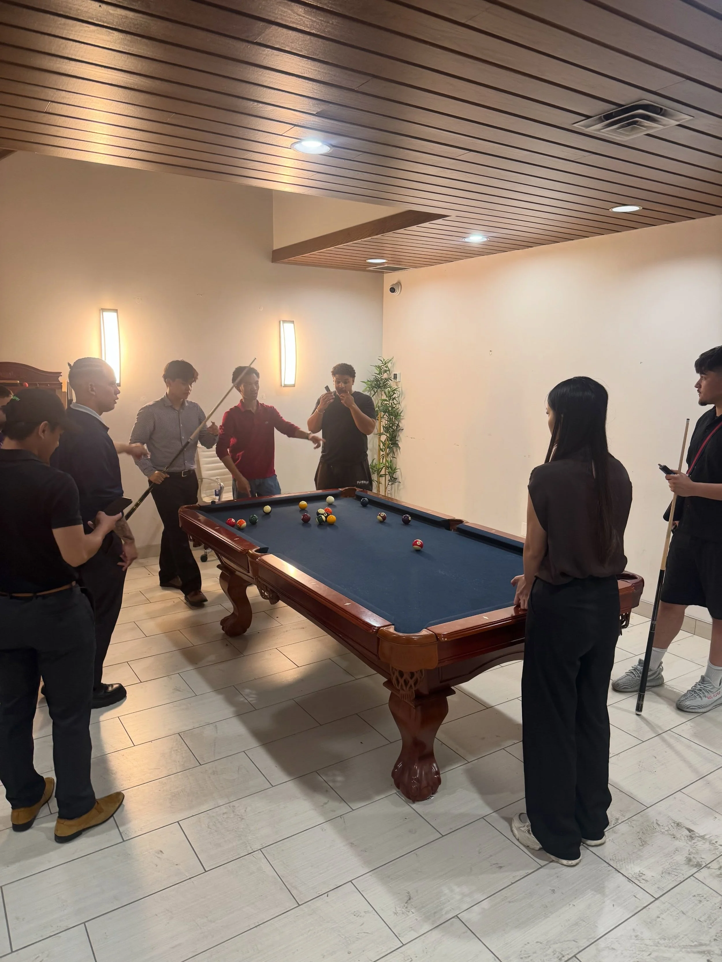 One team. One vision. One legacy.

Success isn&rsquo;t built by individuals&mdash;it&rsquo;s built by a team that pushes each other to grow every single day.

Team Night at GT Legacy. 🖤