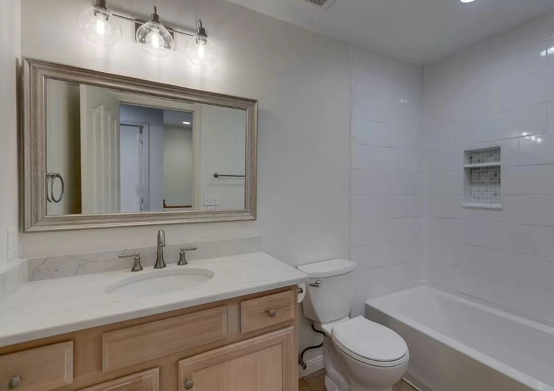 culpep bathroom 2.JPG