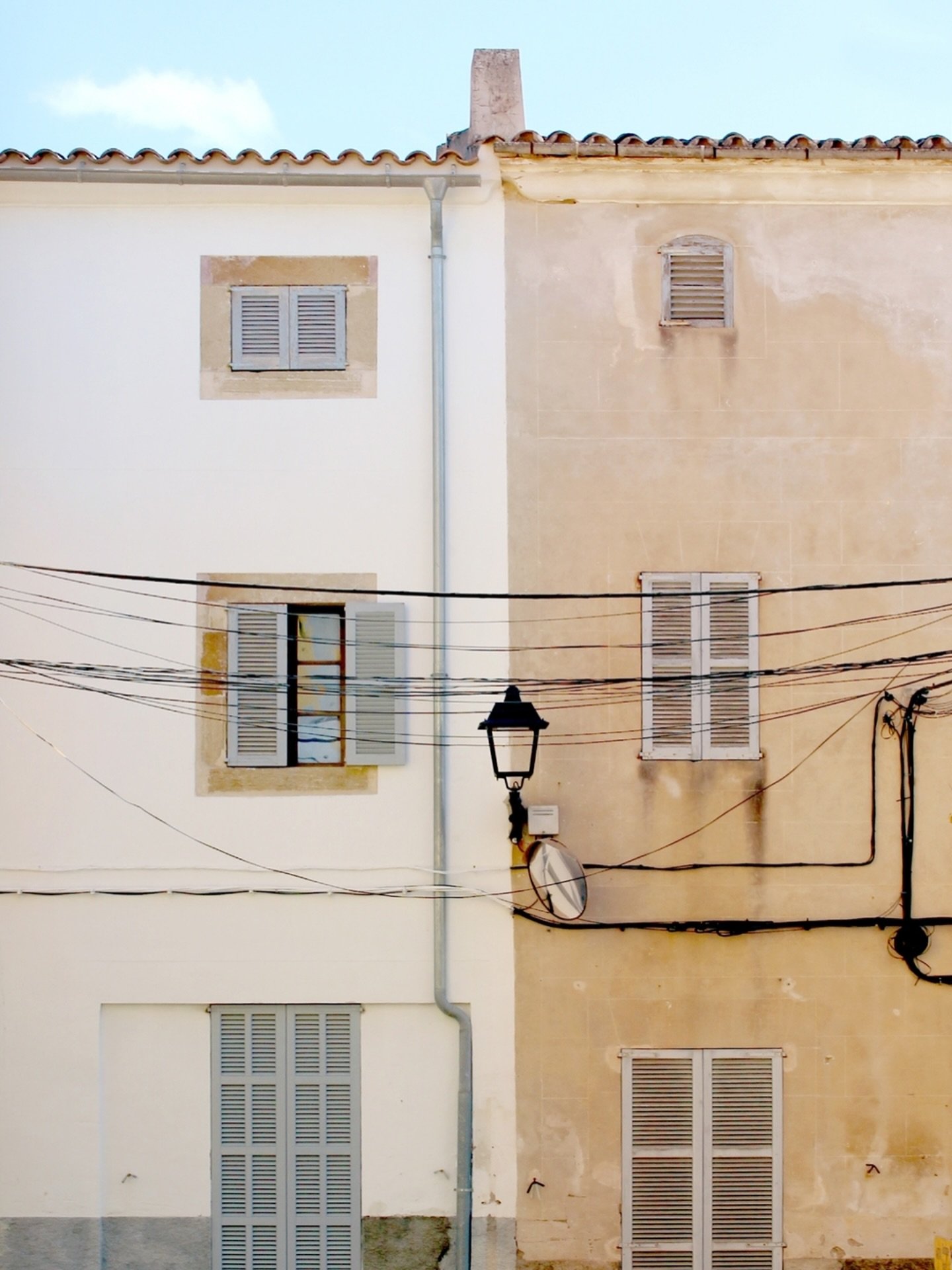 Soothing island colour palette 🩵🍨🤍 

~&bull;~&bull;~&bull;~&bull;~~&bull;~&bull;~&bull;~&bull;~&bull;~&bull;

Image via @spotmallorca