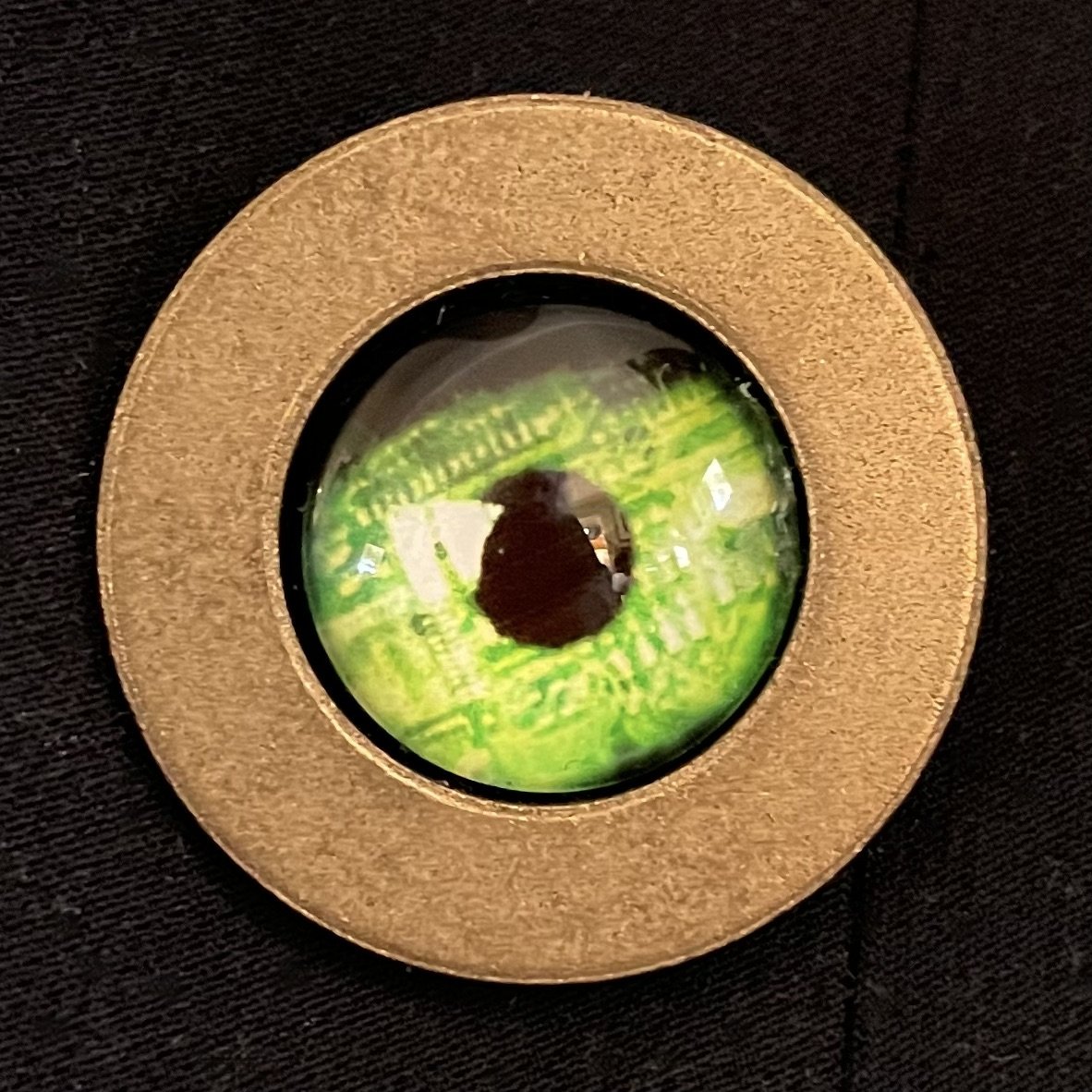 spirit brooch 30