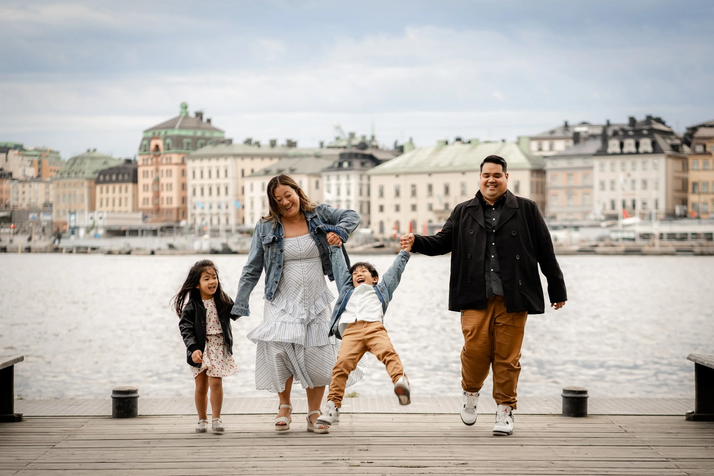 Our Stockholm Family Portrait_Nordic Tales Photography 2025-64.jpg