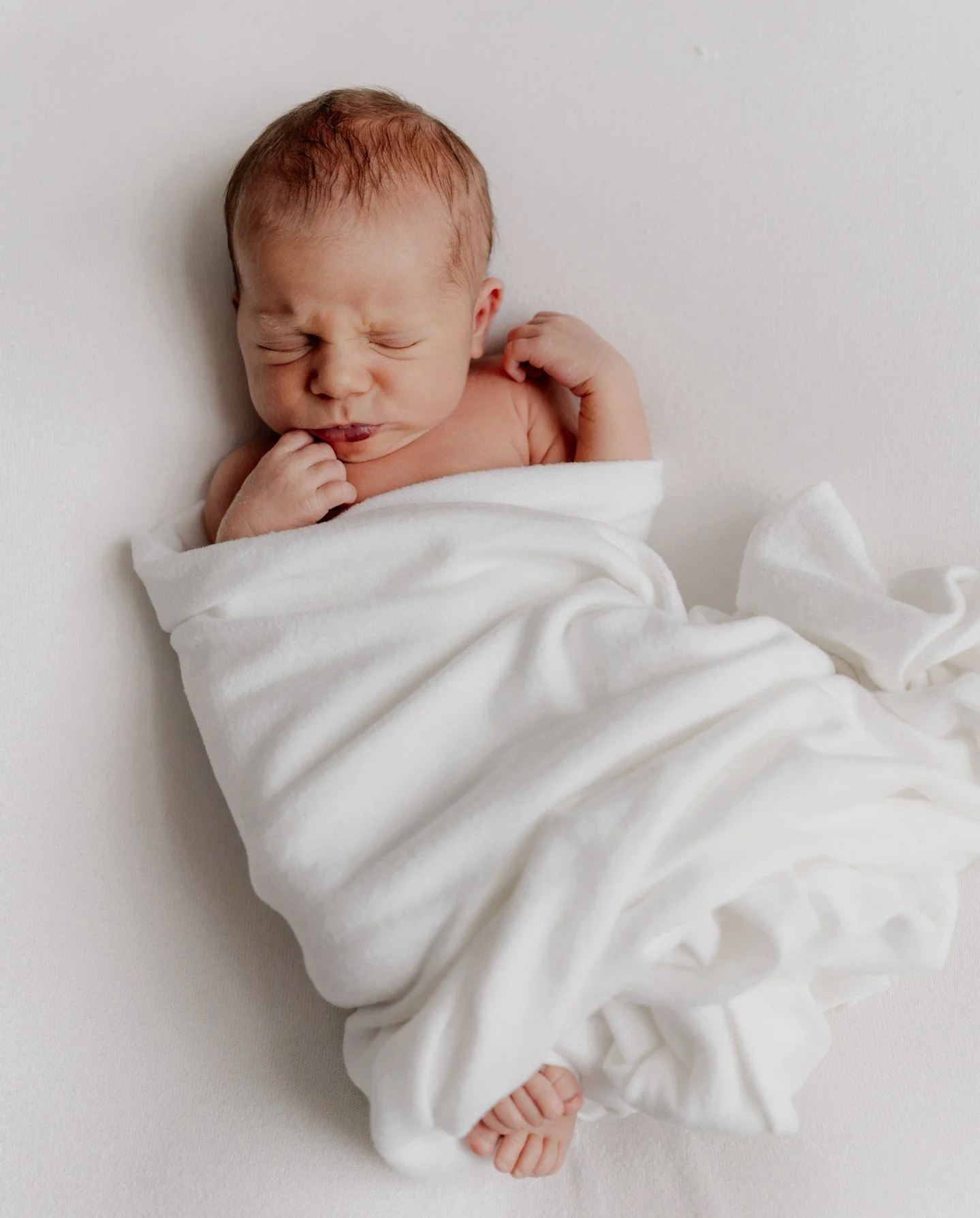 𝗦𝗼 𝗻𝗲𝘄, 𝘀𝗼 𝗽𝗿𝗲𝗰𝗶𝗼𝘂𝘀 👼🏻

𝖢𝖺𝗉𝗍𝗎𝗋𝗂𝗇𝗀 𝗍𝗁𝖾 𝗇𝖾𝗐𝖻𝗈𝗋𝗇 𝗆𝖺𝗀𝗂𝖼, 𝖻𝖾𝖿𝗈𝗋𝖾 𝗍𝗂𝗆𝖾 𝖿𝗅𝗂𝖾𝗌 𝖻𝗒 𝖺𝗇𝖽 𝗅𝗂𝗍𝗍𝗅𝖾 𝖻𝖺𝖻𝗒 𝗀𝗋𝗈𝗐𝗌 𝗂𝗇𝗍𝗈 𝖺 𝗅𝗂𝗍𝗍𝗅𝖾 𝗍𝗈𝖽𝖽𝗅𝖾𝗋. 𝖣𝗂𝖽 𝗒𝗈𝗎 𝗆𝖺𝗇𝖺𝗀𝖾 𝗍𝗈 𝗀𝖾?