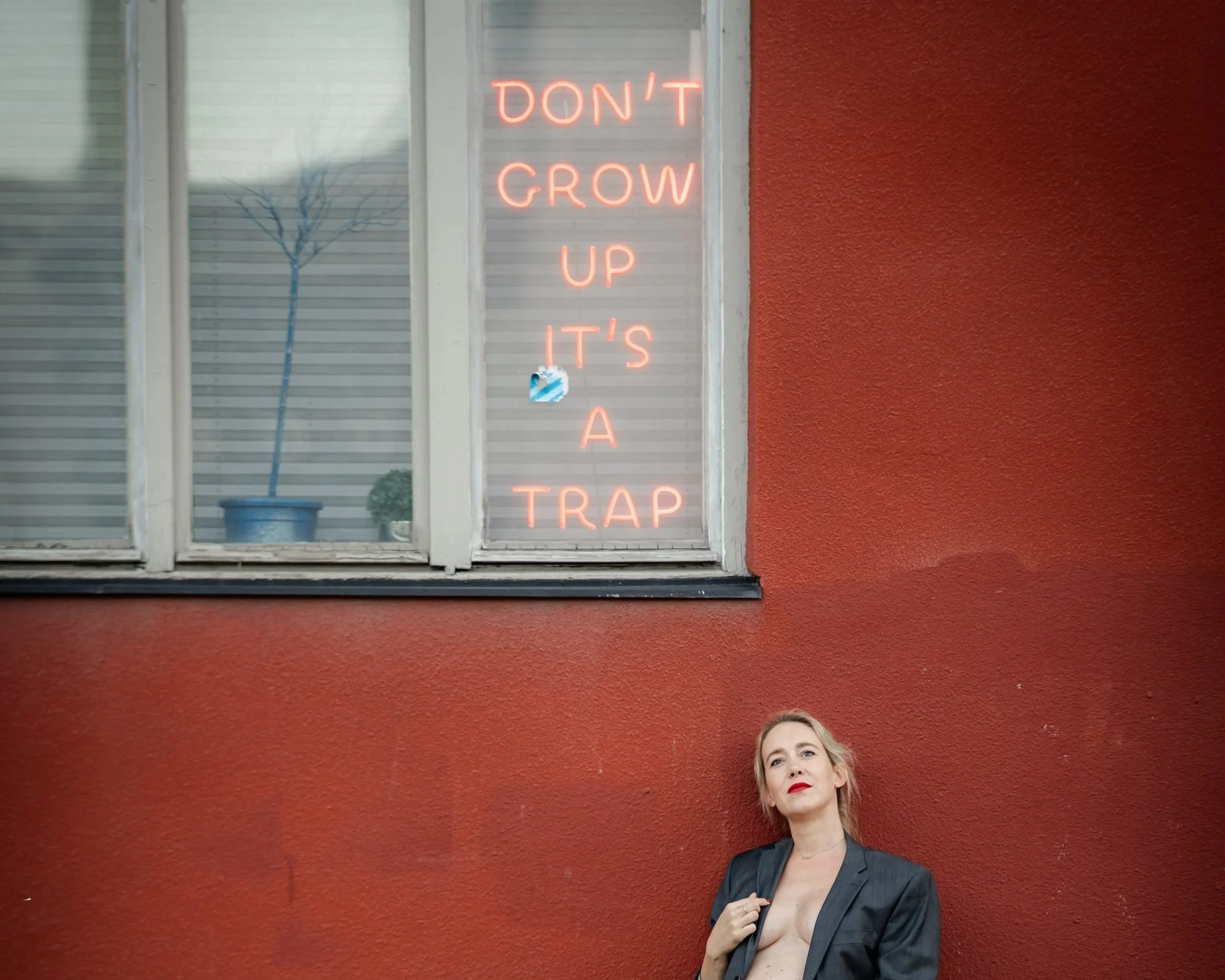 Sunday+in+Stockholm+w+Susi+%26+Anna+E_Nordic+Tales+Photography+2025-127.jpg