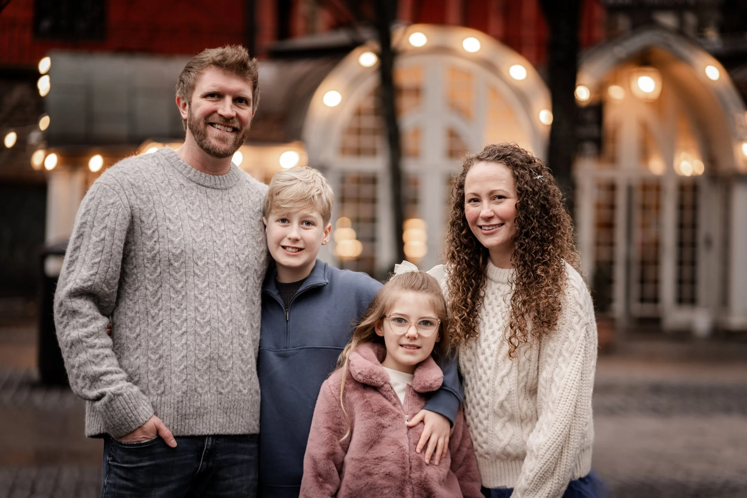 Kimmies Stockholm Family Portrait_Nordic Tales Photography 2025-47.jpg