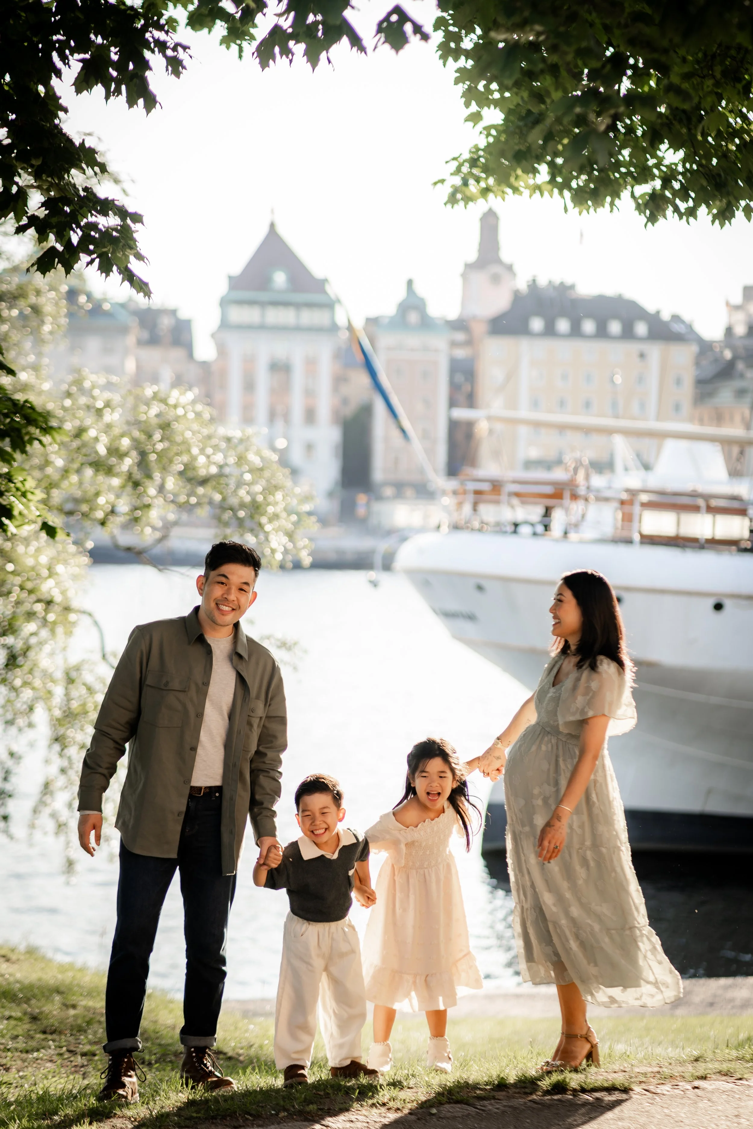 Mike's Stockholm Family Portrait_Nordic Tales Photography 2026-34.jpg