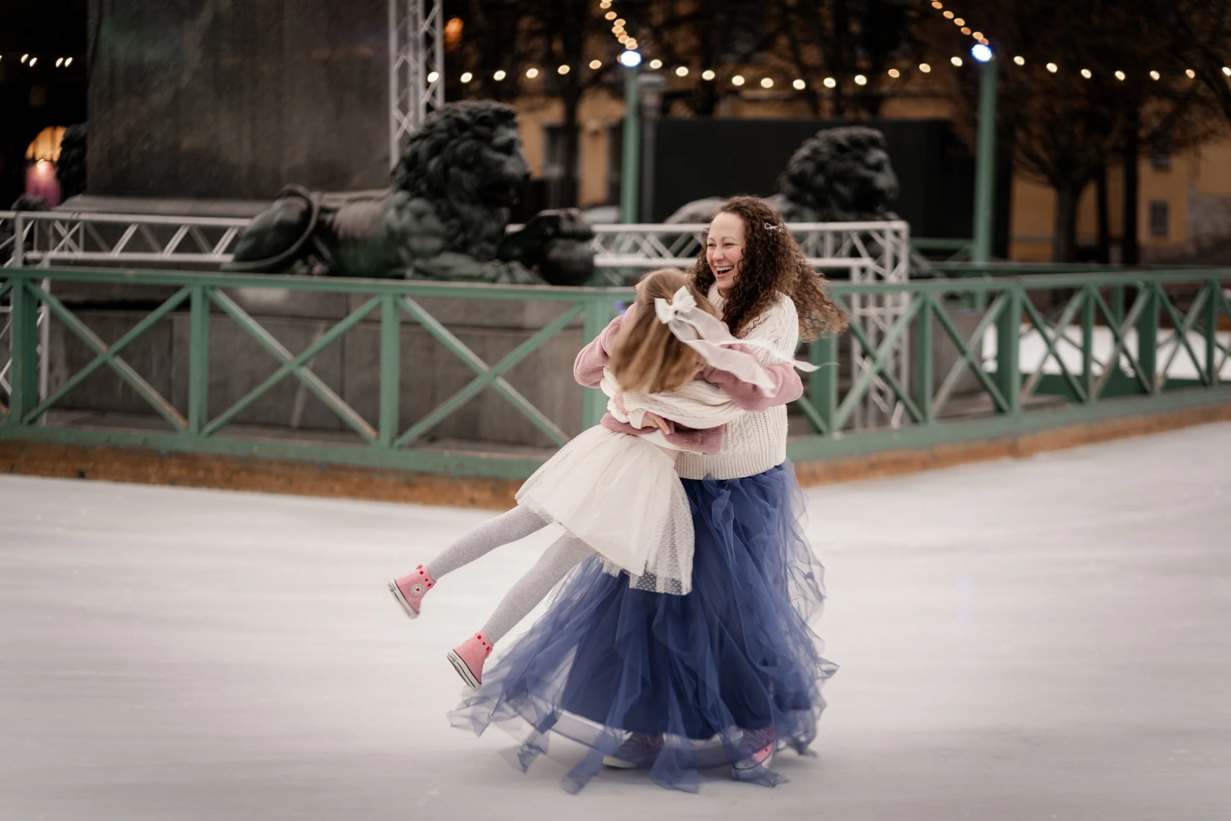 Kimmies Stockholm Family Portrait_Nordic Tales Photography 2025-15.jpg