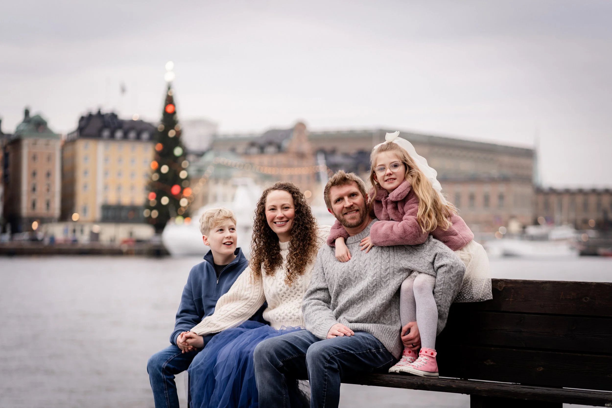 Kimmies Stockholm Family Portrait_Nordic Tales Photography 2025-82.jpg