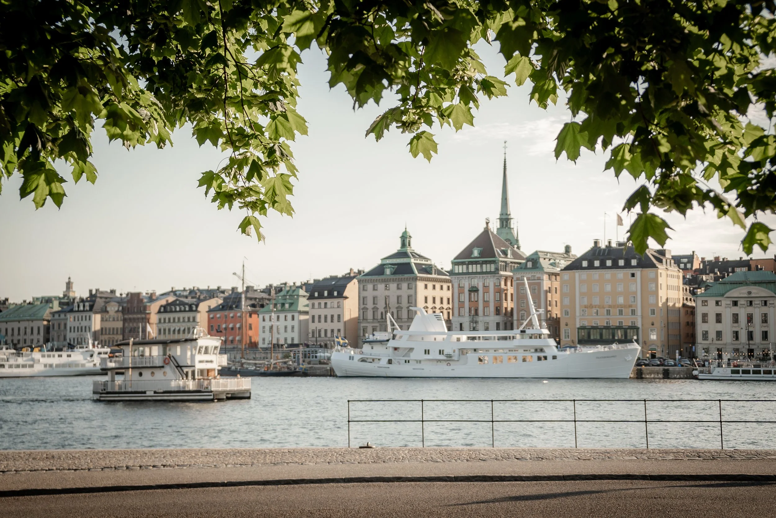 Mike's Stockholm Family Portrait_Nordic Tales Photography 2026-2.jpg