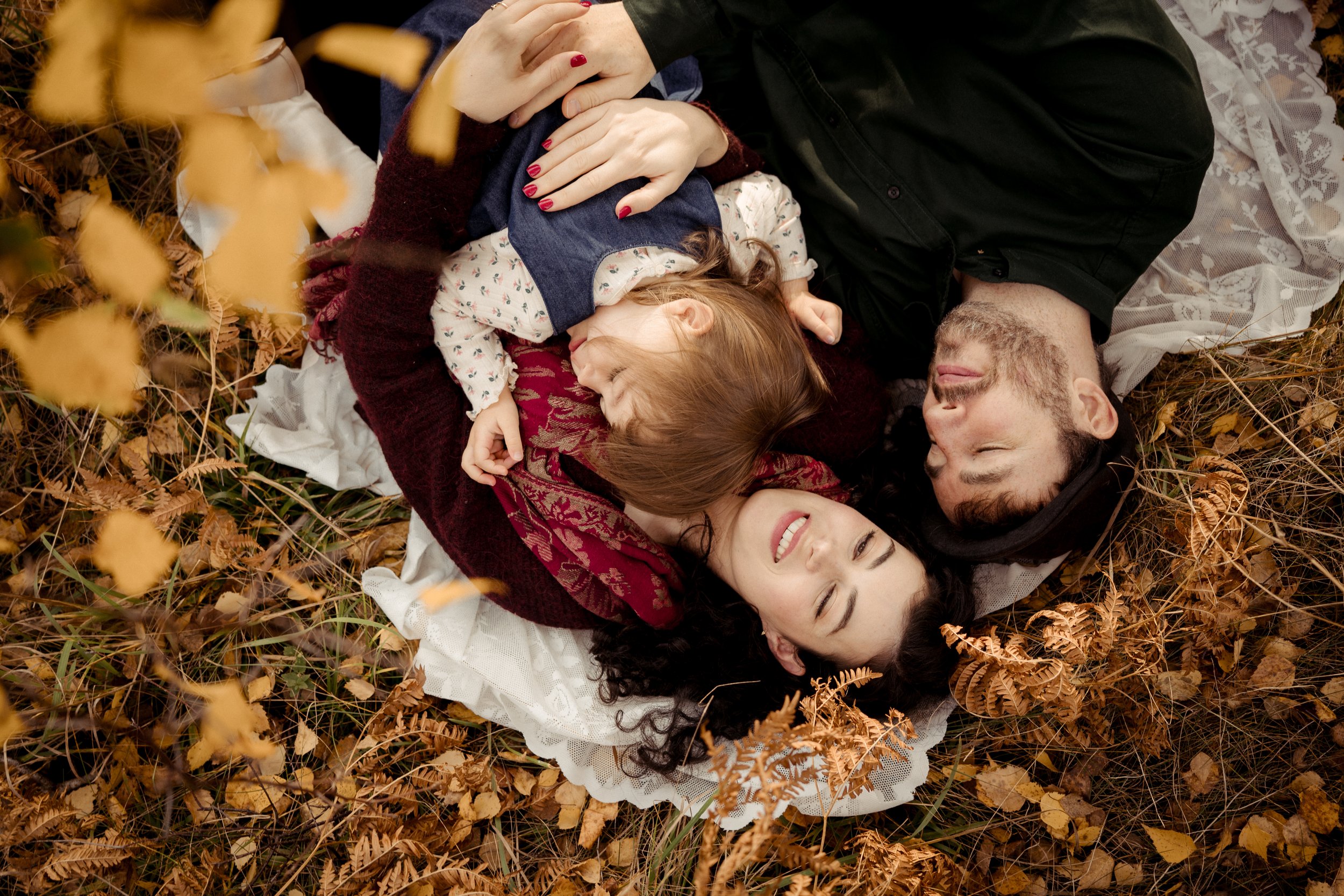 Our Autumn Family Portrait_Nordic Tales Photography 2024-65.jpg
