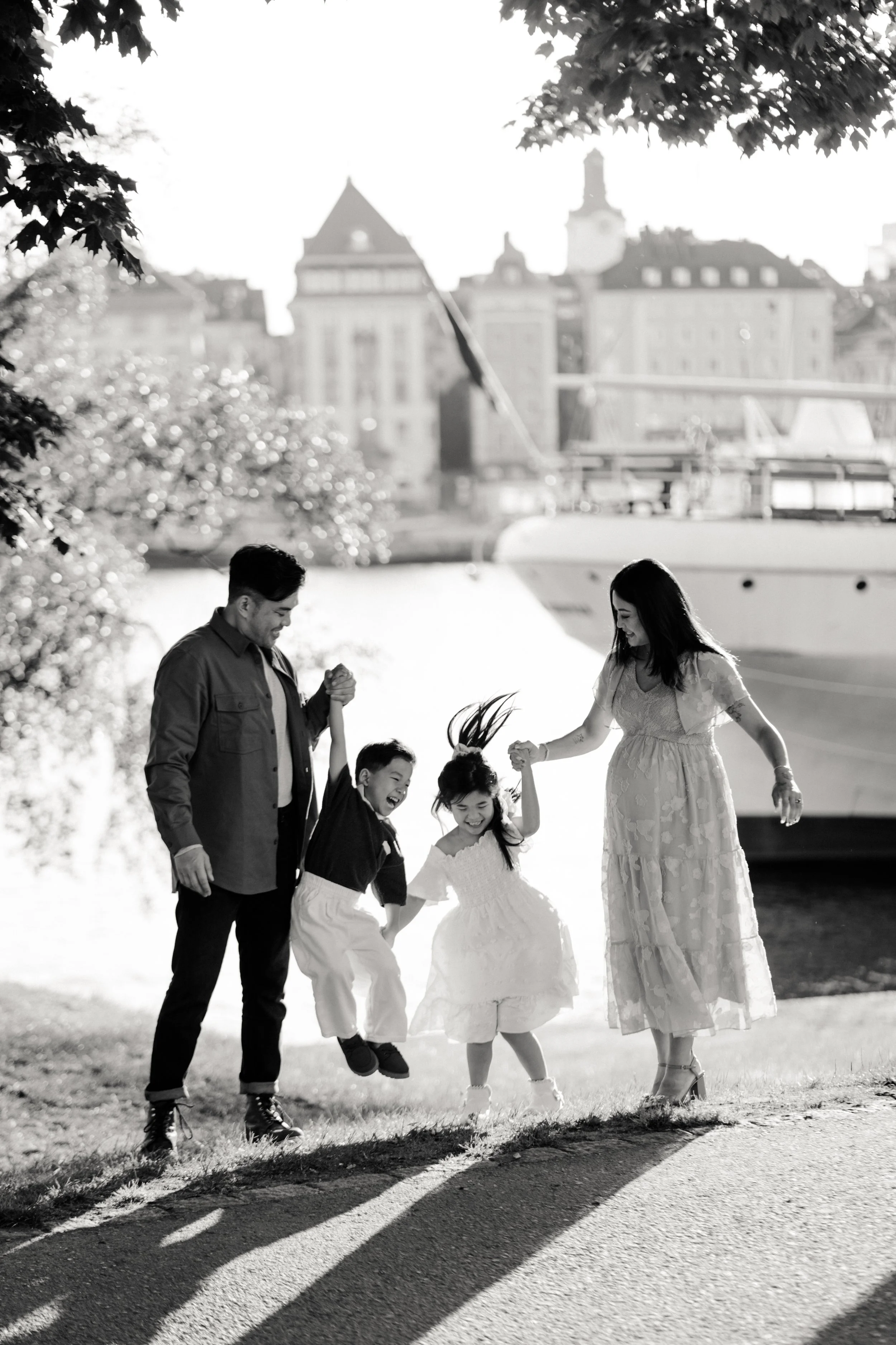 Mike's Stockholm Family Portrait_Nordic Tales Photography 2026-38.jpg