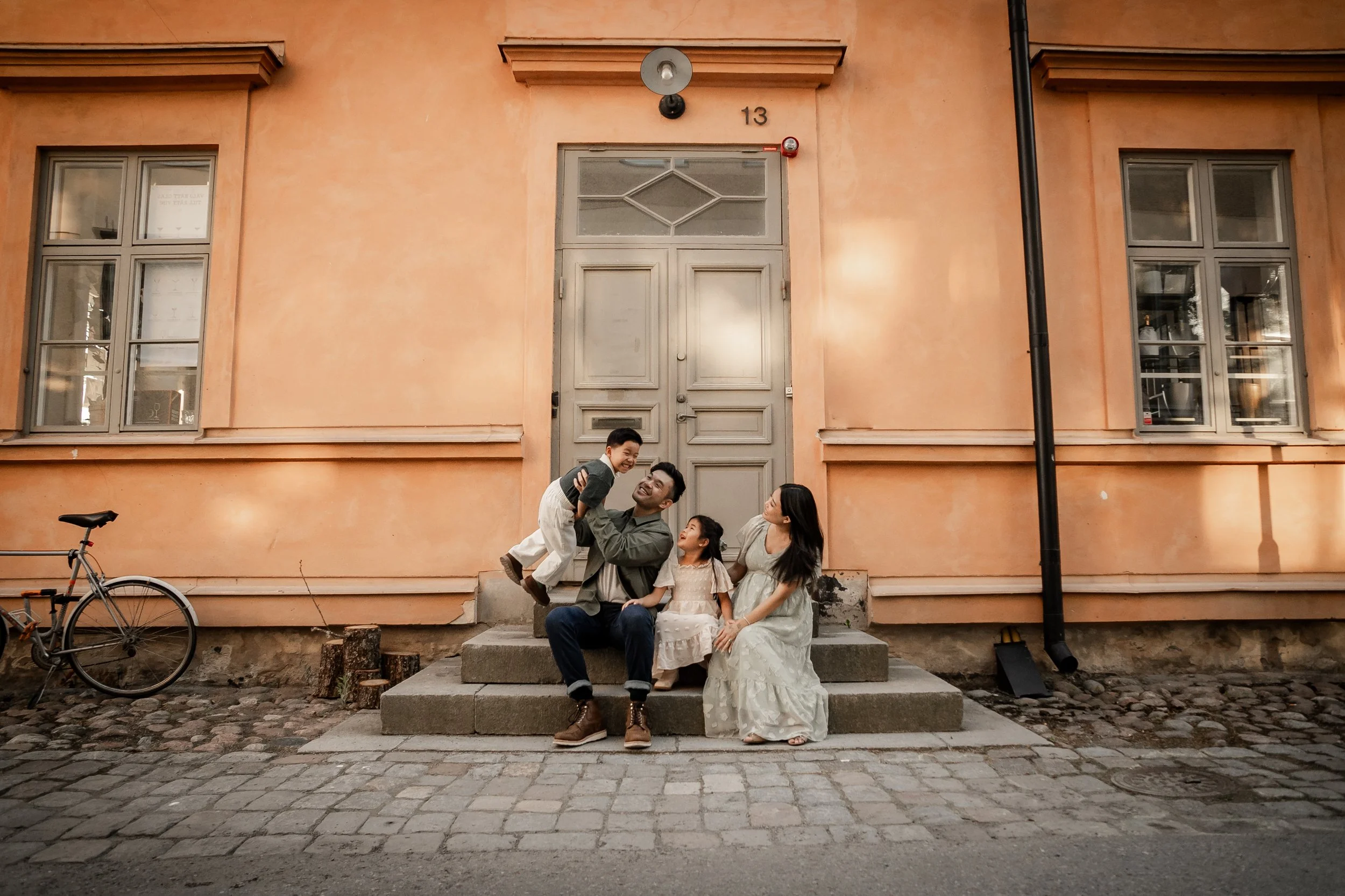 Mike's Stockholm Family Portrait_Nordic Tales Photography 2026-43.jpg