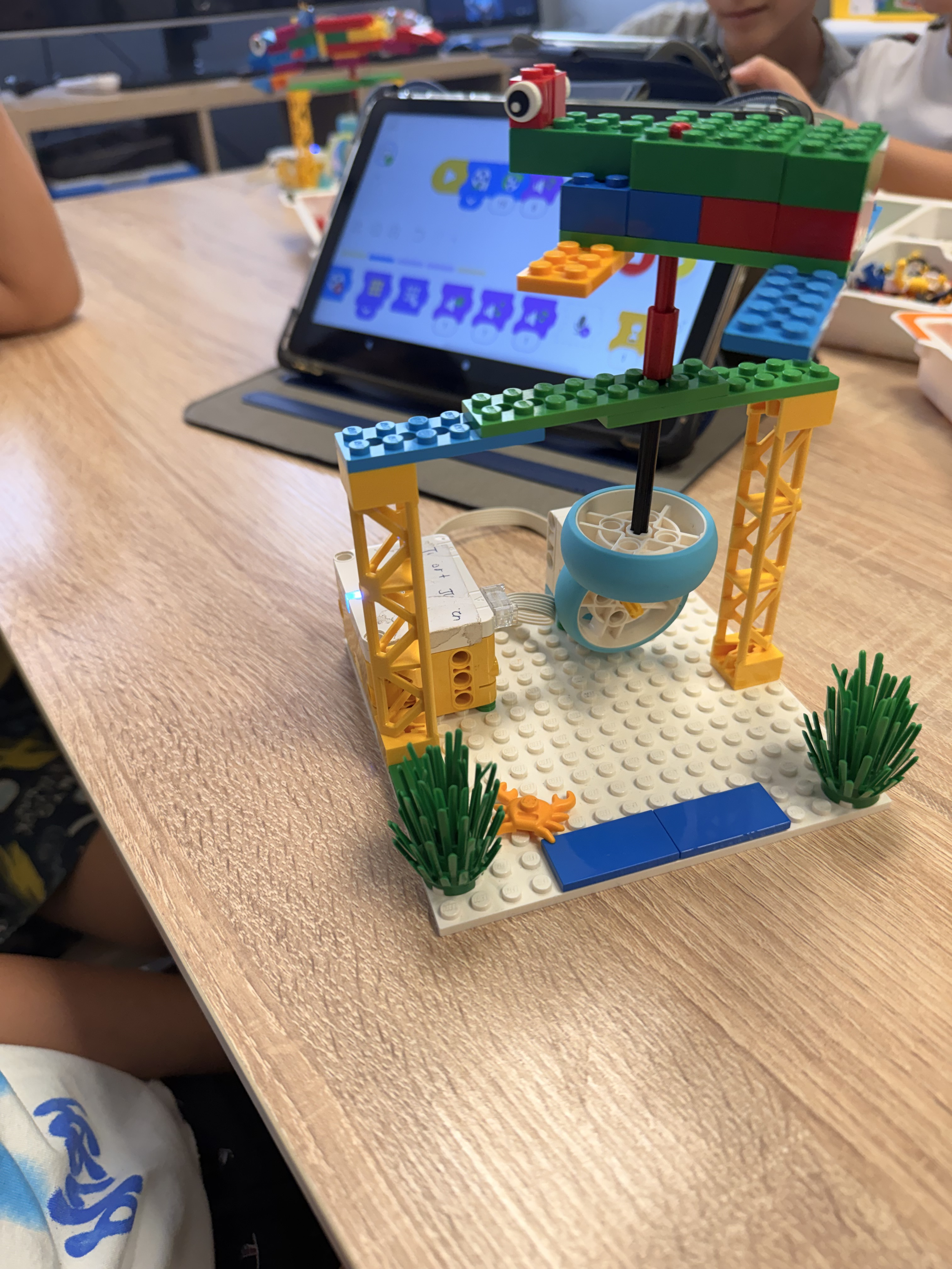 Ρομποτικό ψάρι LEGO® Education SPIKE | MellonLab Summer Camp