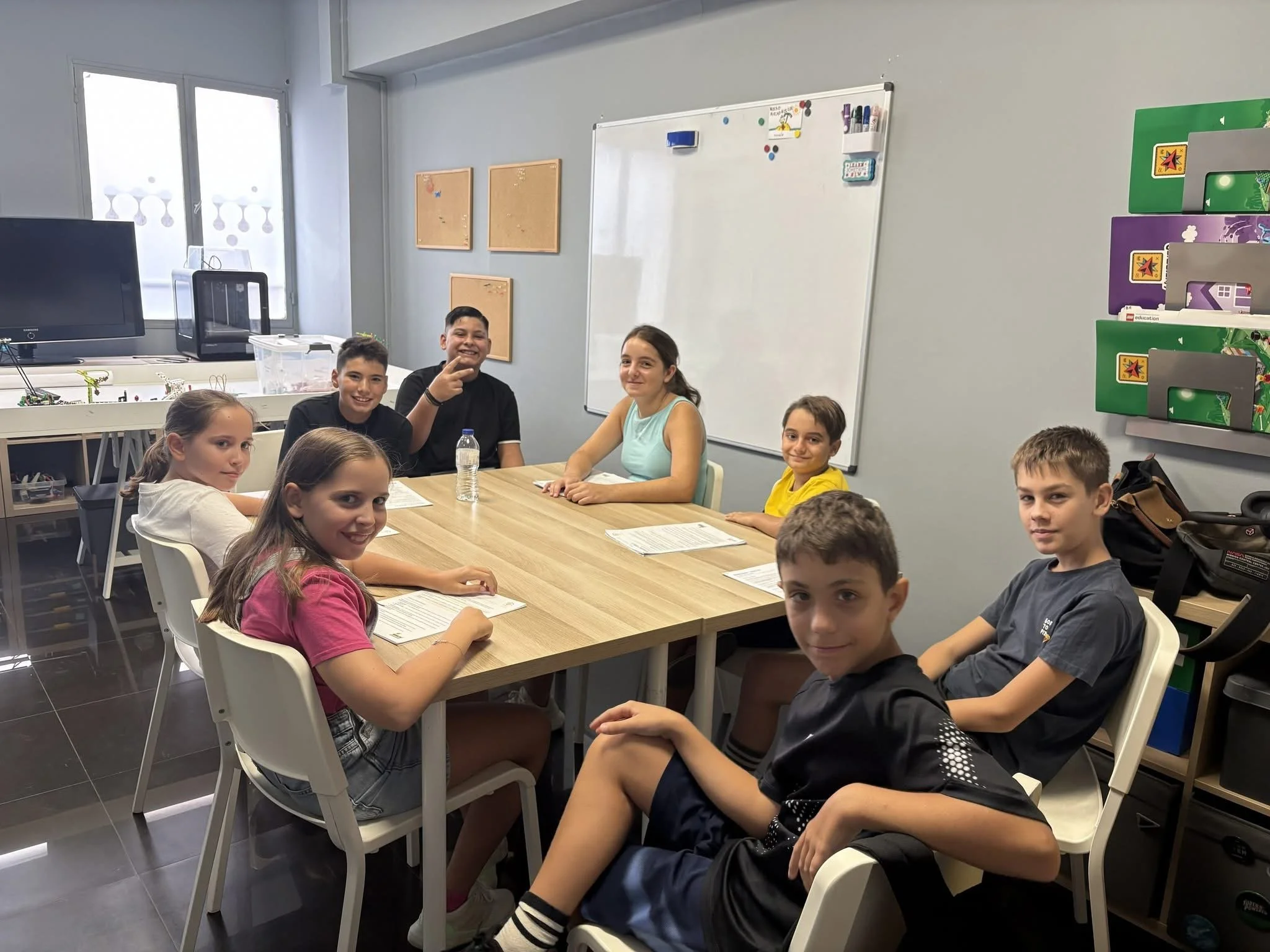 mellonlab-fll-challenge-bioglow-team-meeting.jpeg