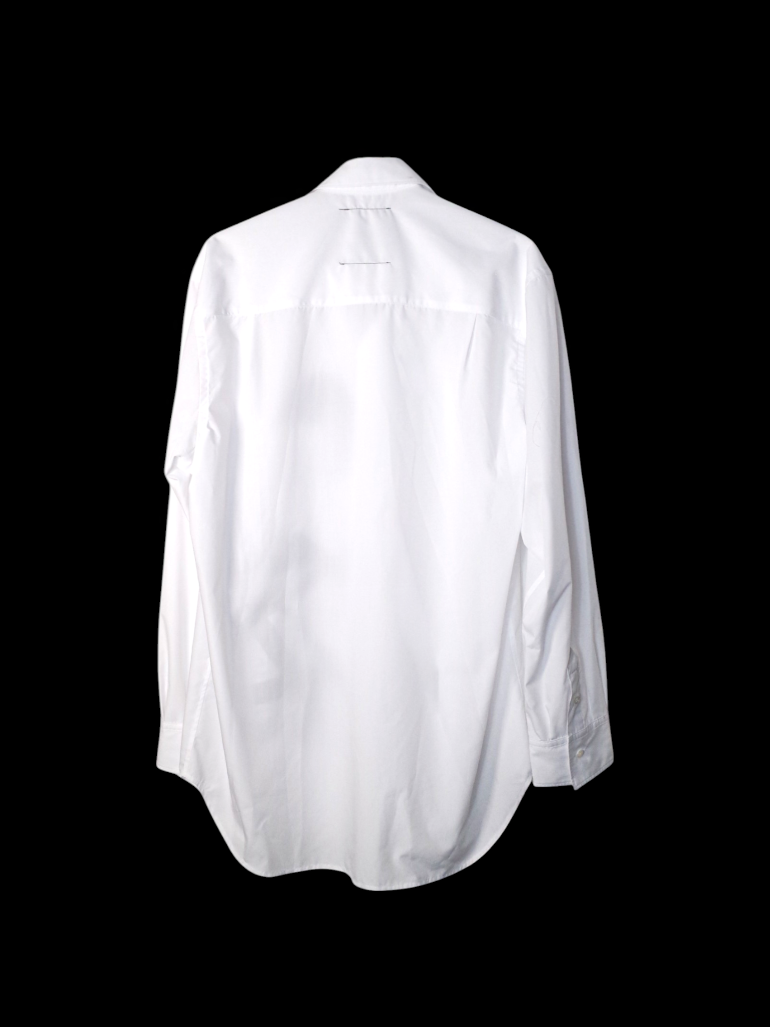 EVIDENCE3_White shirt-6.png