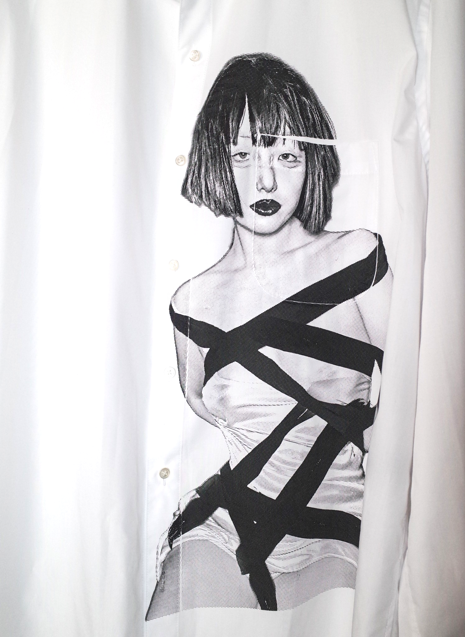 EVIDENCE3_White shirt-3.png