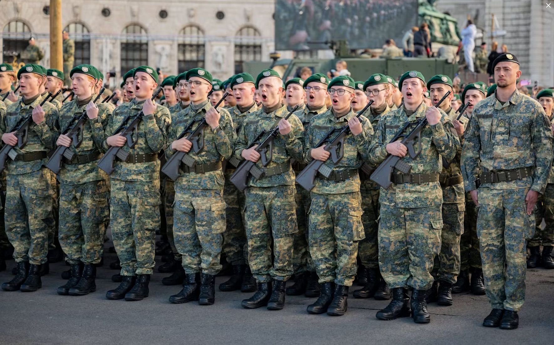 „Österreich soll der Nato beitreten“ – Veit Dengler fordert ein Ende der sicherheitspolitischen Illusion