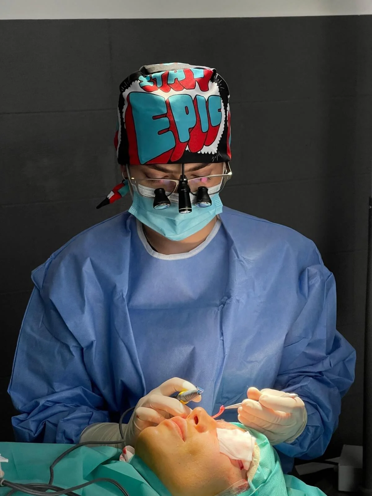 Dr Ioana Ionascu, medic specialist chirurgie plastica, estetica si microchirurgie reconstructiva, interventie blefaroplastie
