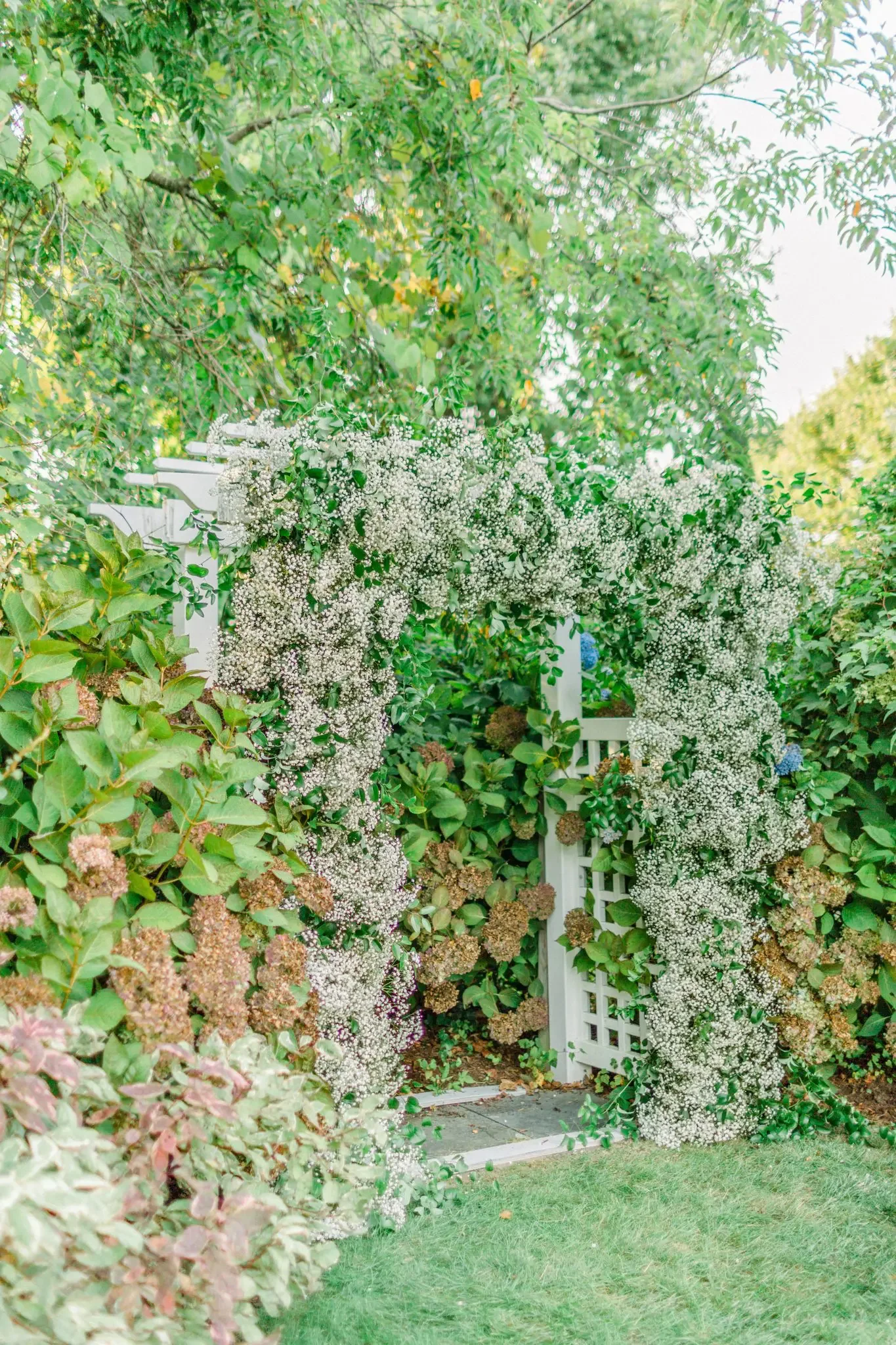 KellyDillonPhotographyTheDennisInnCapeCodWeddingPhotography72-scaled.jpg.webp