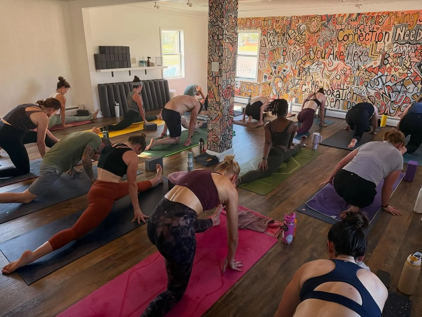 An extra hour just means more time for yoga 🤪 happy Sunday! 🔥🧡