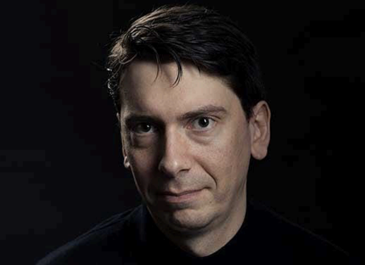 SAKARIS STÓRA - Director