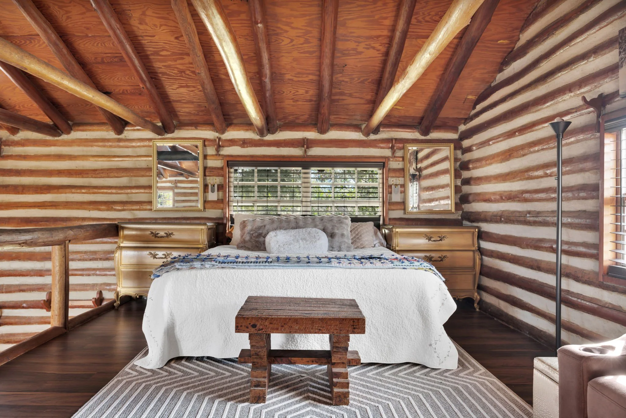 7-web-or-mls-12460 NE 216th Pl__006.jpg