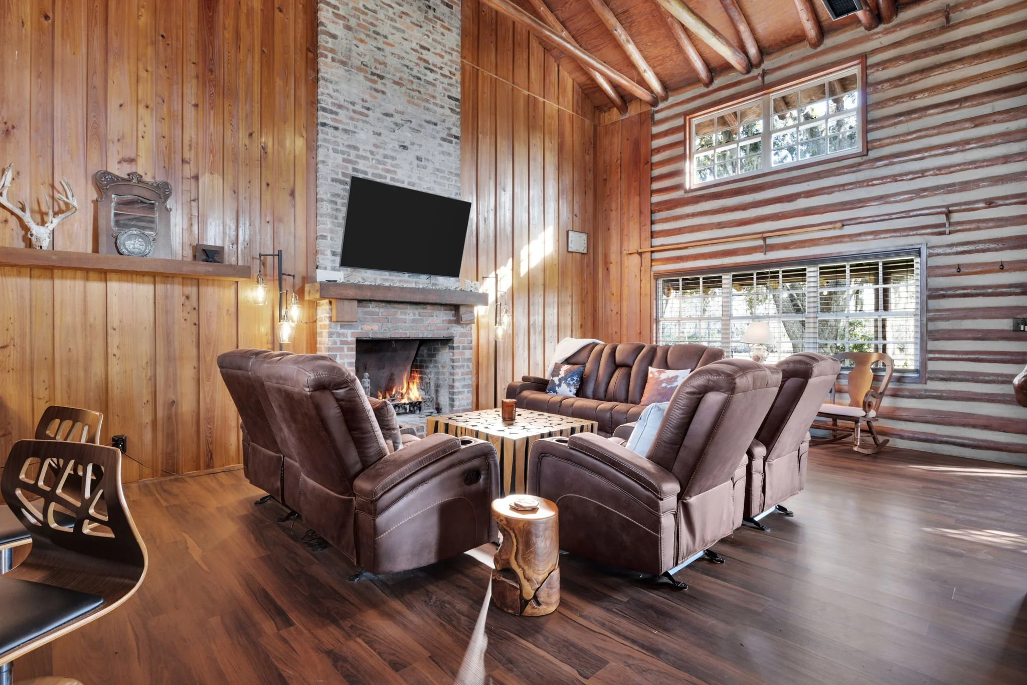 15-web-or-mls-12460 NE 216th Pl__014.jpg