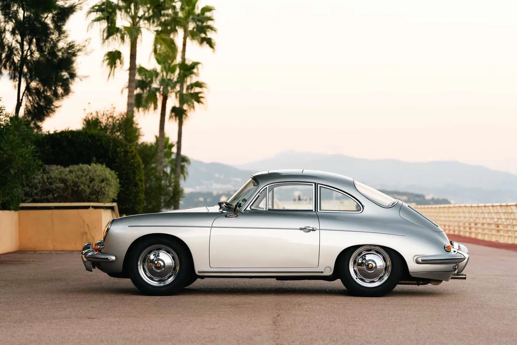1962-porsche-356-b-2000-gs-carrera-2-coupes-6.jpg.webp