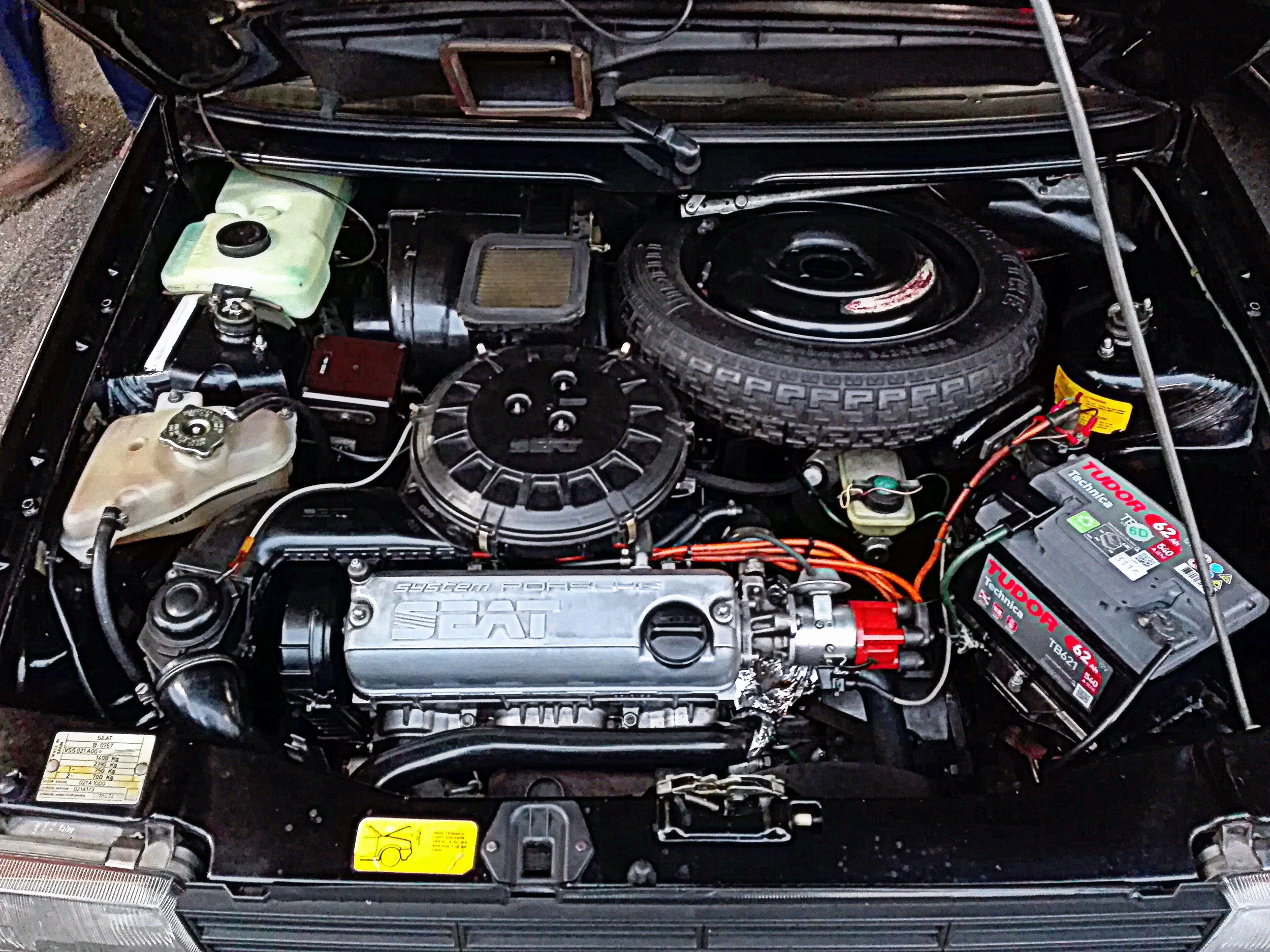 SEAT_Ibiza_1.2_System_Porsche_Engine_1986.jpg