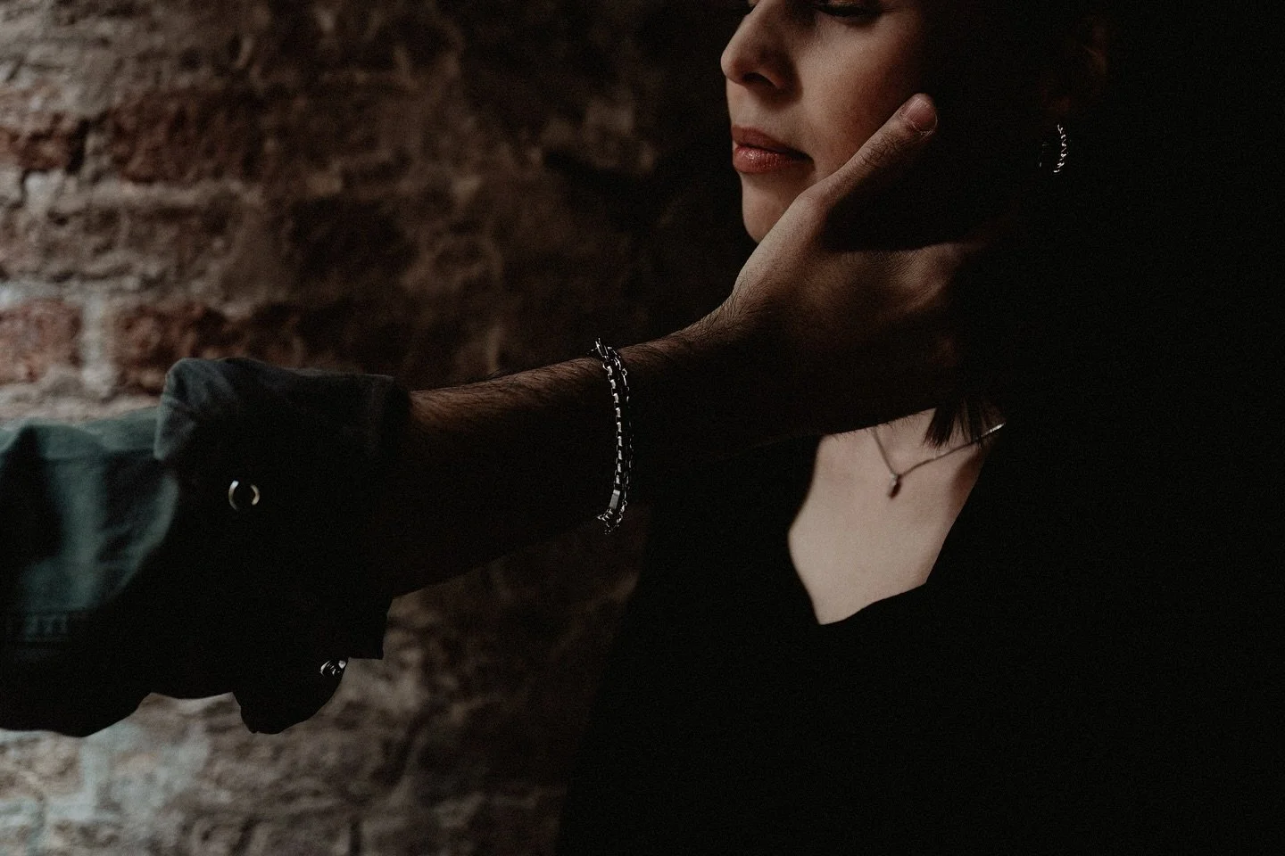 Ecco perch&eacute; faccio vedere i miei lavori per intero! 📸✨

Una singola foto pu&ograve; colpire, ma un matrimonio intero racconta una storia. Per questo condivido i miei lavori completi con le coppie che mi scelgono: per far vedere come ogni atti