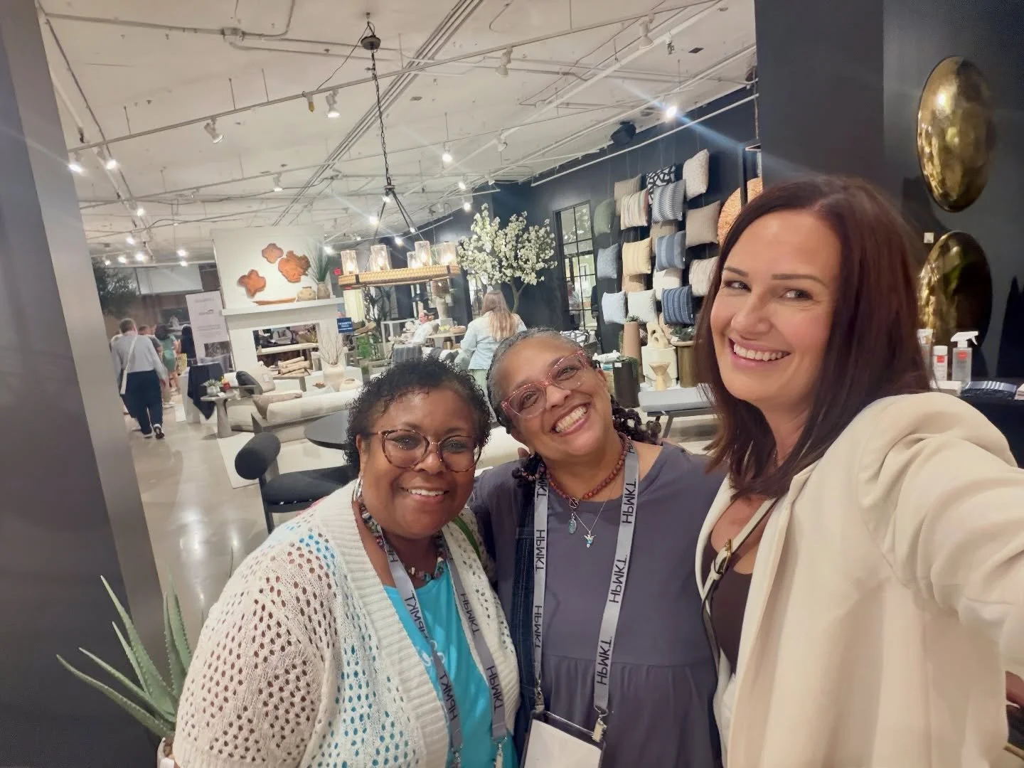 The best surprise of market: getting to hang out with my best girlies from @uttermostcompany who made the trek from Rocky Mount, VA. &hearts;️