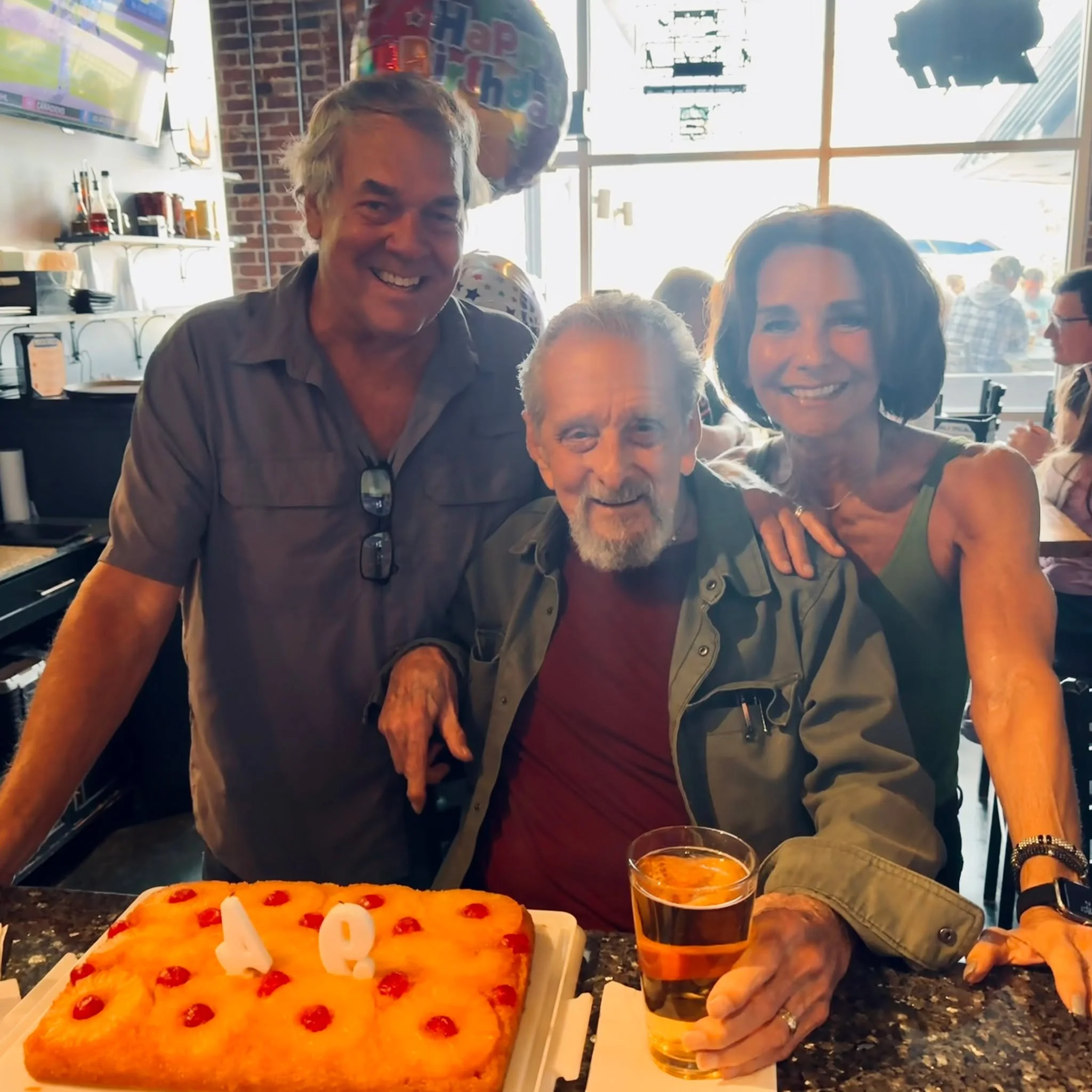 Happy 94th Birthday to Pappy! 🎉
If you&rsquo;ve been to Seven, chances are you&rsquo;ve seen him at his usual spot at the corner of the bar.
Thank you to our incredible staff and customers for making his day so special! 💙