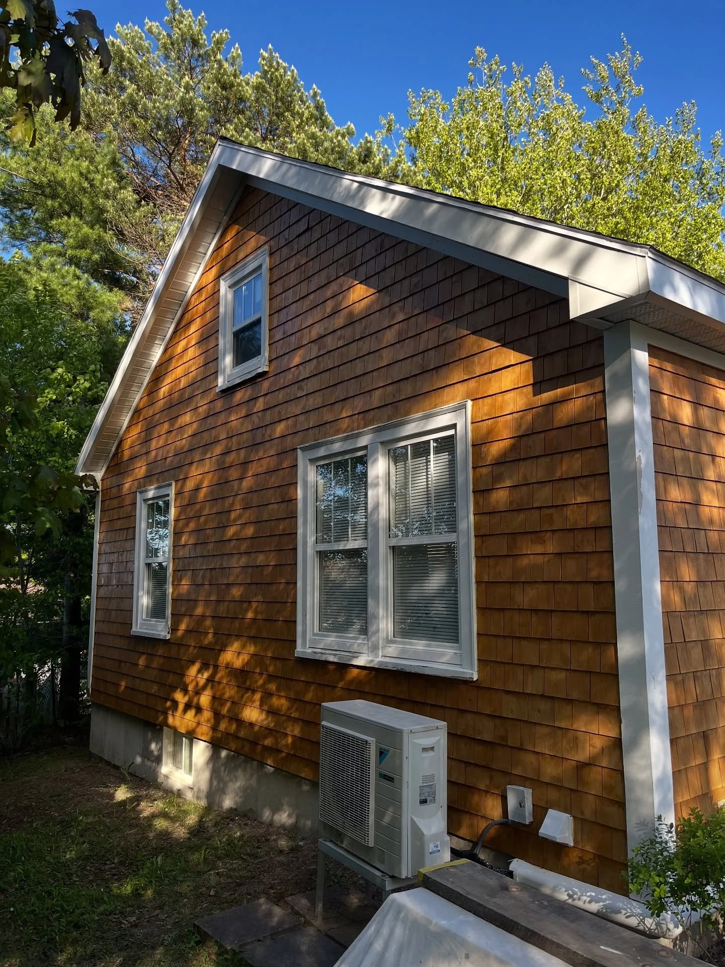 Shingles are done on this house. Now for the trim..