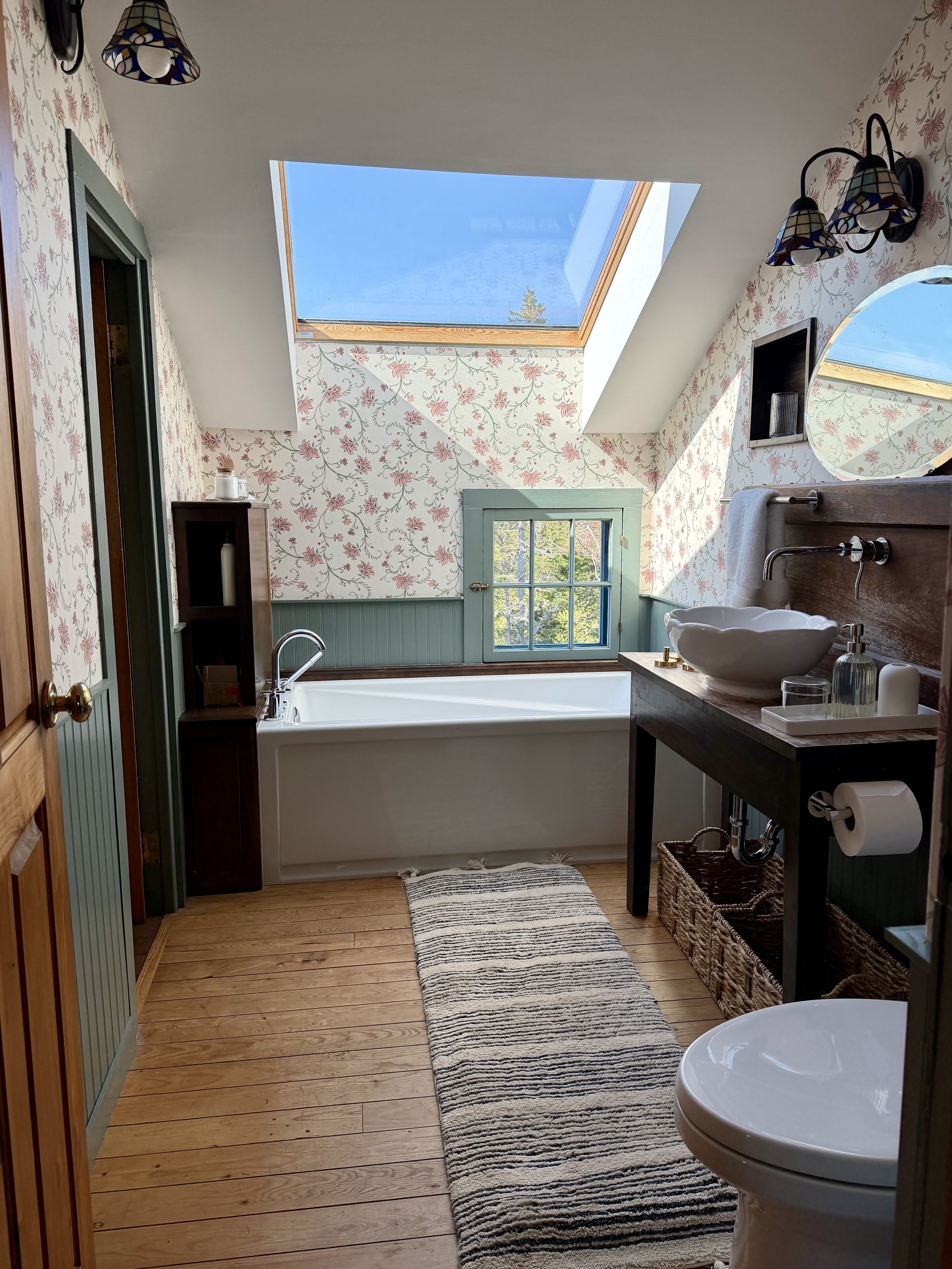 wallpaper.interior.painting.lunenburg.2026.07.29.jpg