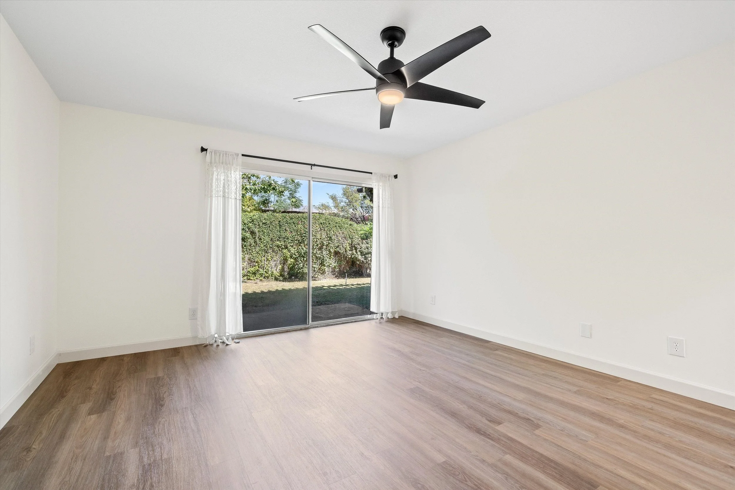 17-Primary Bedroom.jpg