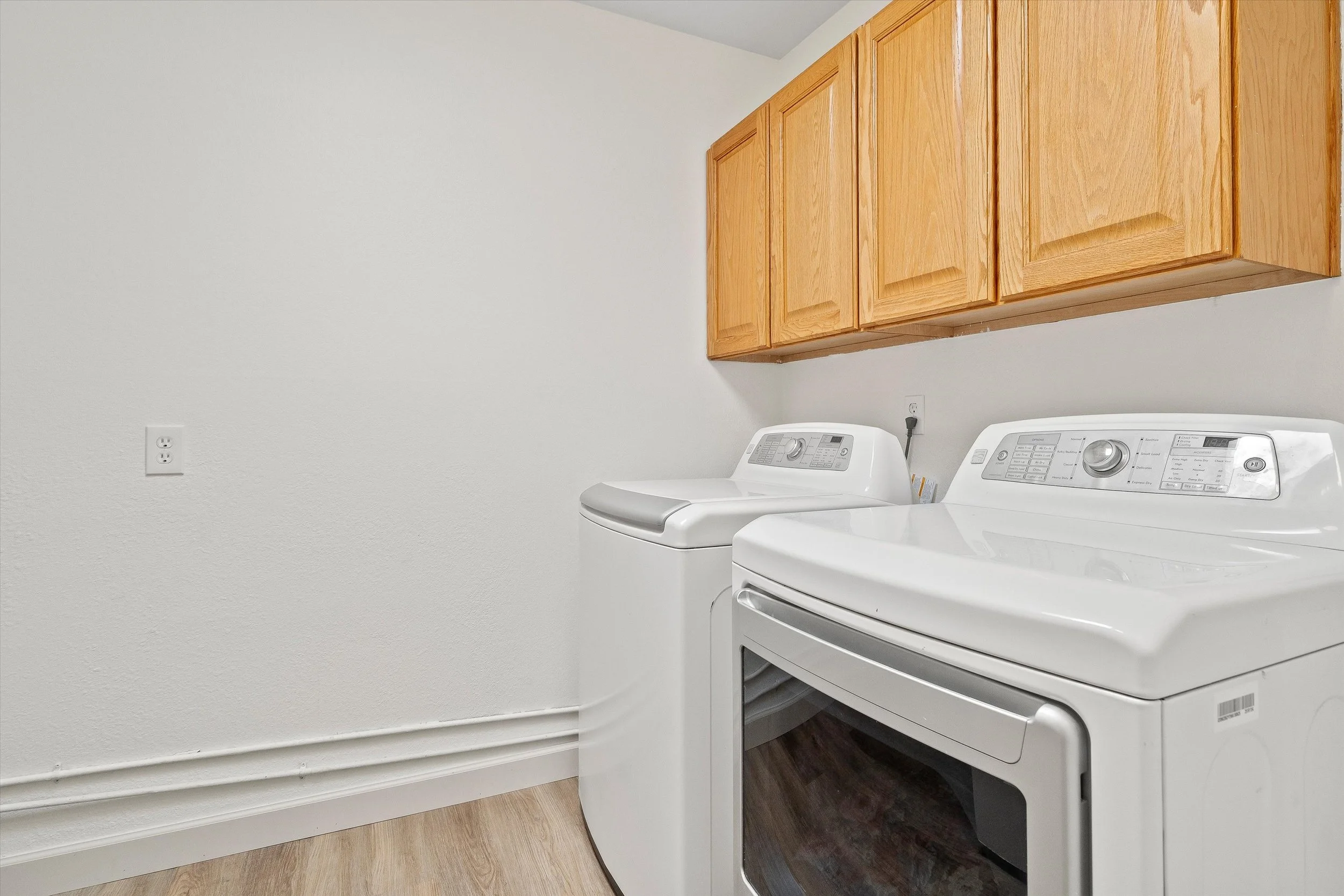 10-Laundry Area.jpg