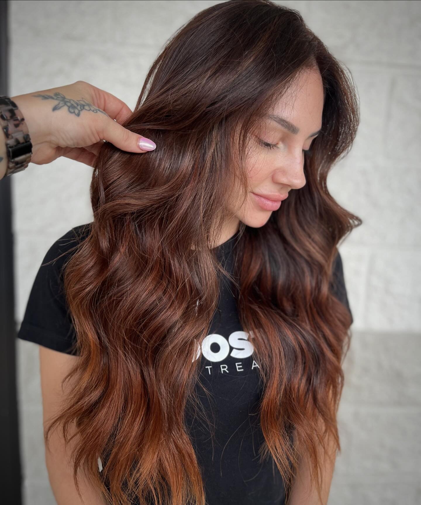 All that gorgeousness 😍 The perfect fall color &amp; extension maintenance 🍂👌🏼 #columbusgasmallbusiness #columbusgahairstylist #fallhair