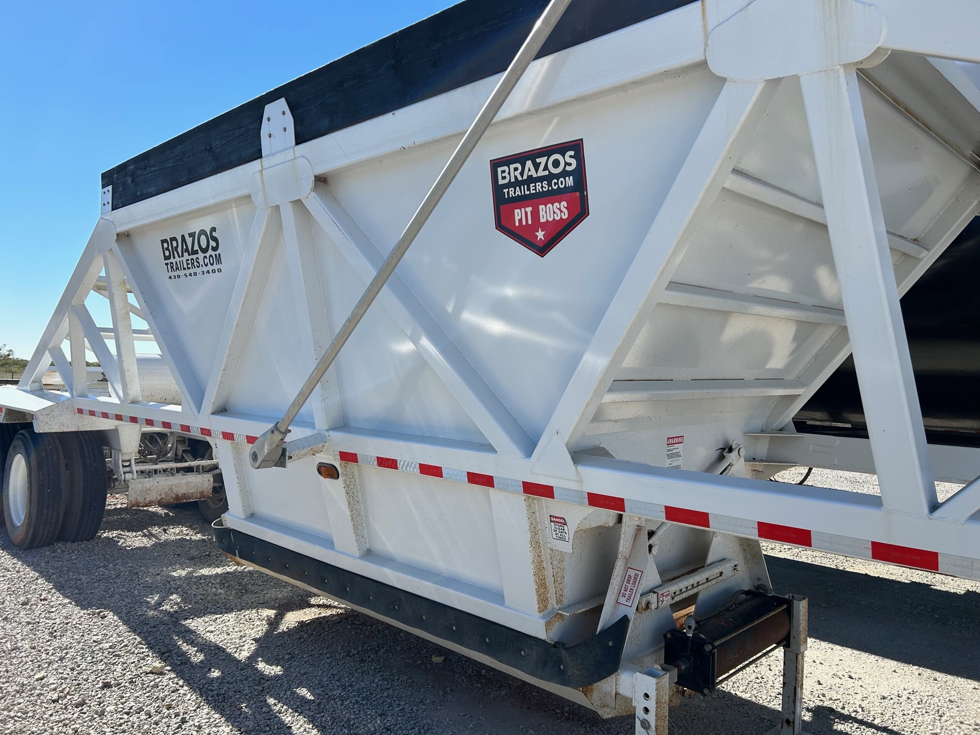 2022 BRAZOS 40' BELLY BOTTOM DUMP TRAILER
