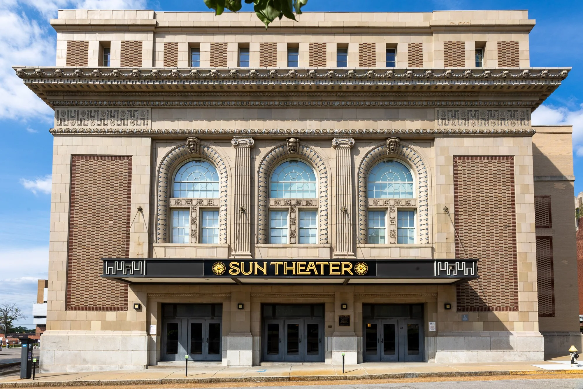 Victoria Theater (Sun Theater)