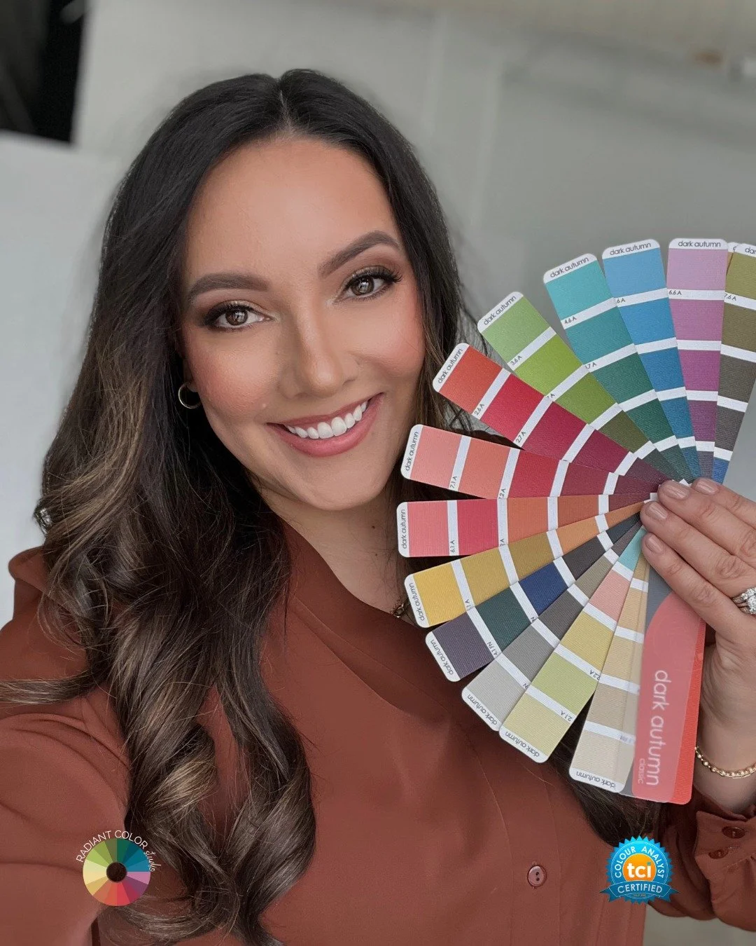 Happy Holidays from Radiant Color Studio! ❤️

Wishing you and yours a wonderful and colorful holiday season.

photo credit: @uncommon.jane