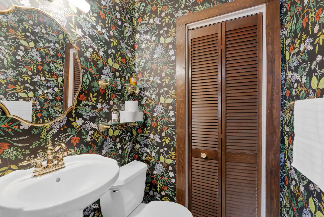 bathroom.png