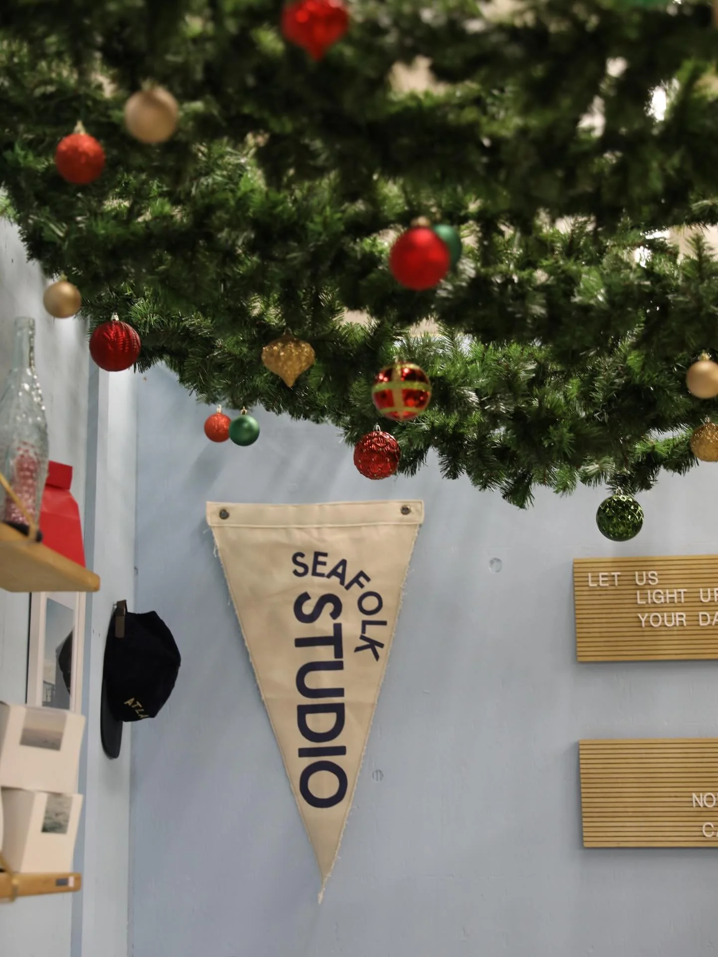 Stop by to grab your last minute Christmas gifts!! 
If your lucky I&rsquo;ll even wrap them for you 😀🎁

HOURS:
~~~~~~~~
Friday (12/19) 2-8
Saturday (12/20) 10-6
Sunday (12/21) 10-6
Monday (12/22) 2-8
Tuesday (12/23) 2-8
Wednesday (12/24) 10-4