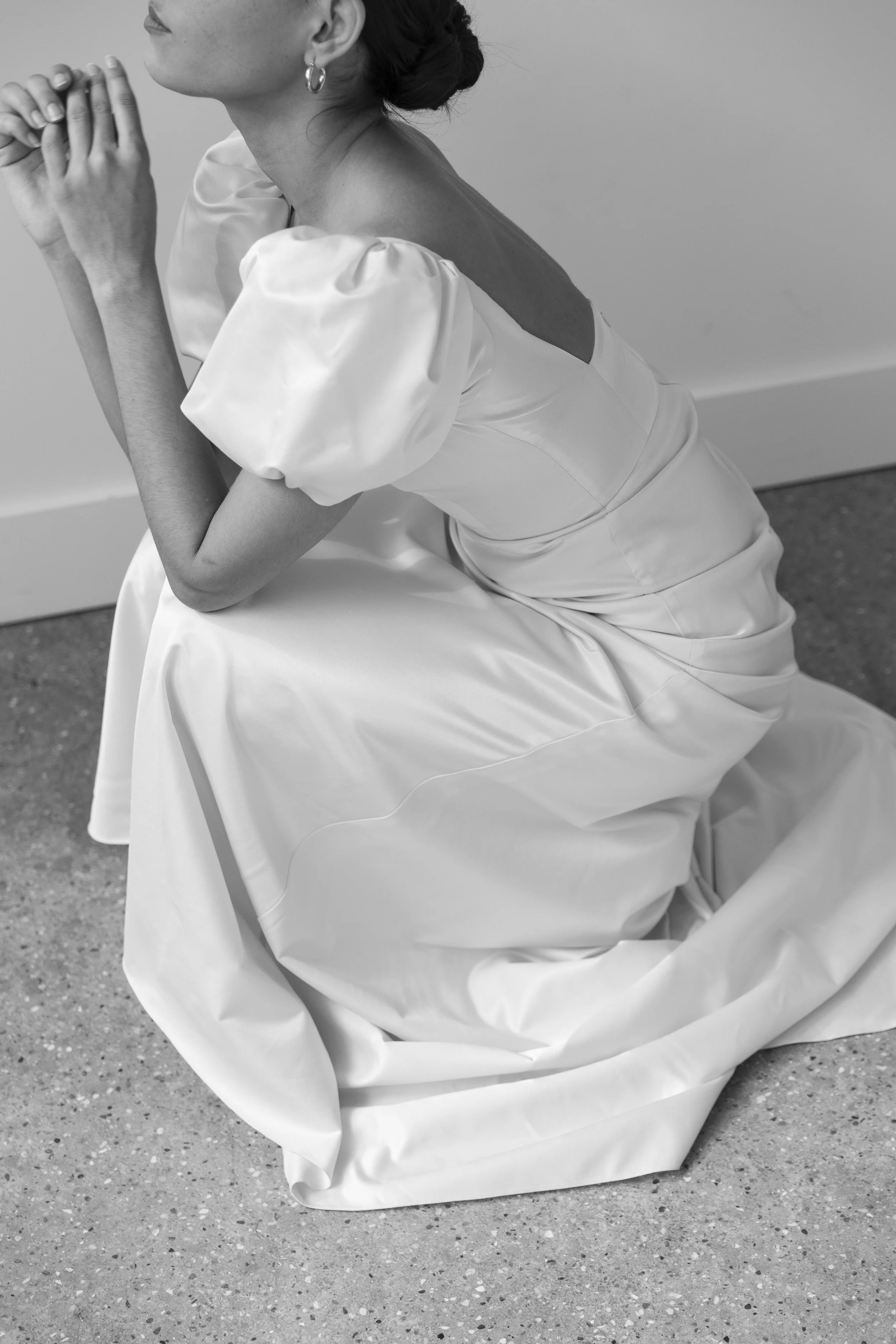 Otto-Clover-London-The-Briderie-Puff-Sleeve-Wedding-dress-5.JPEG